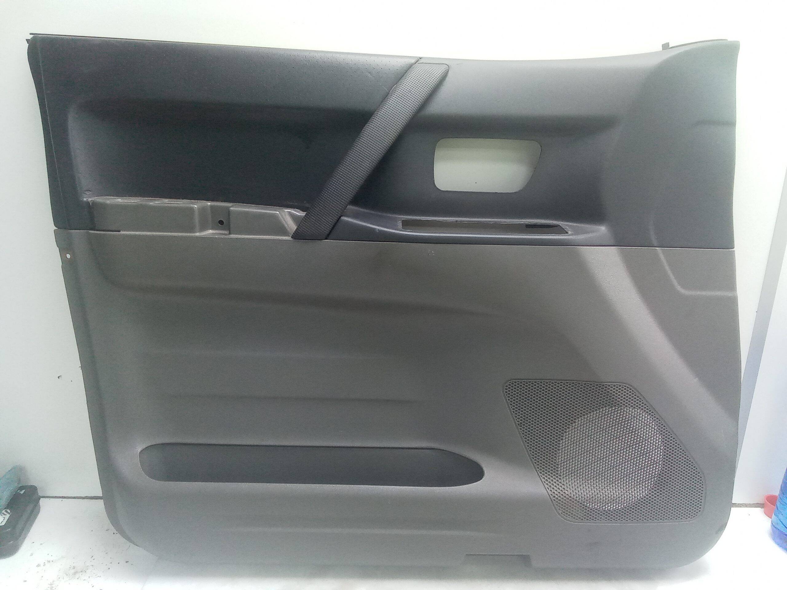 Guarnecido puerta delantera izquierda mitsubishi montero (v60/v70)(2000->)