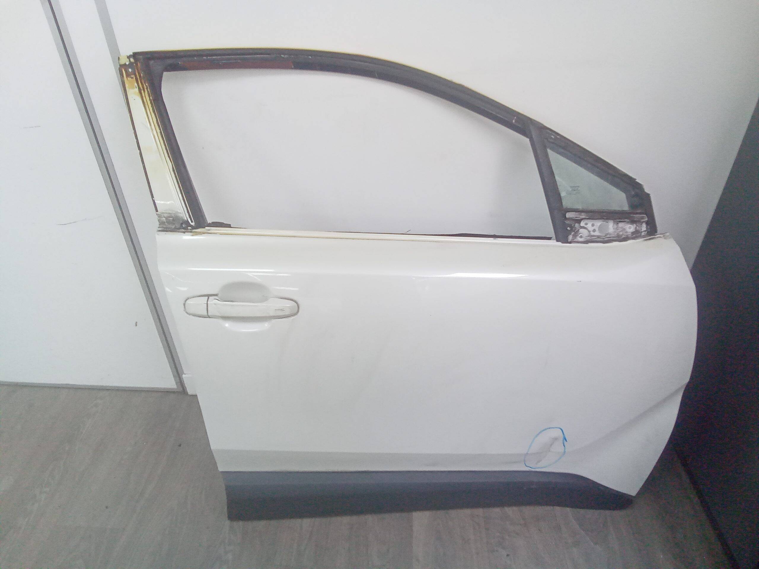 Puerta delantera derecha toyota c-hr (x10)(10.2016->)