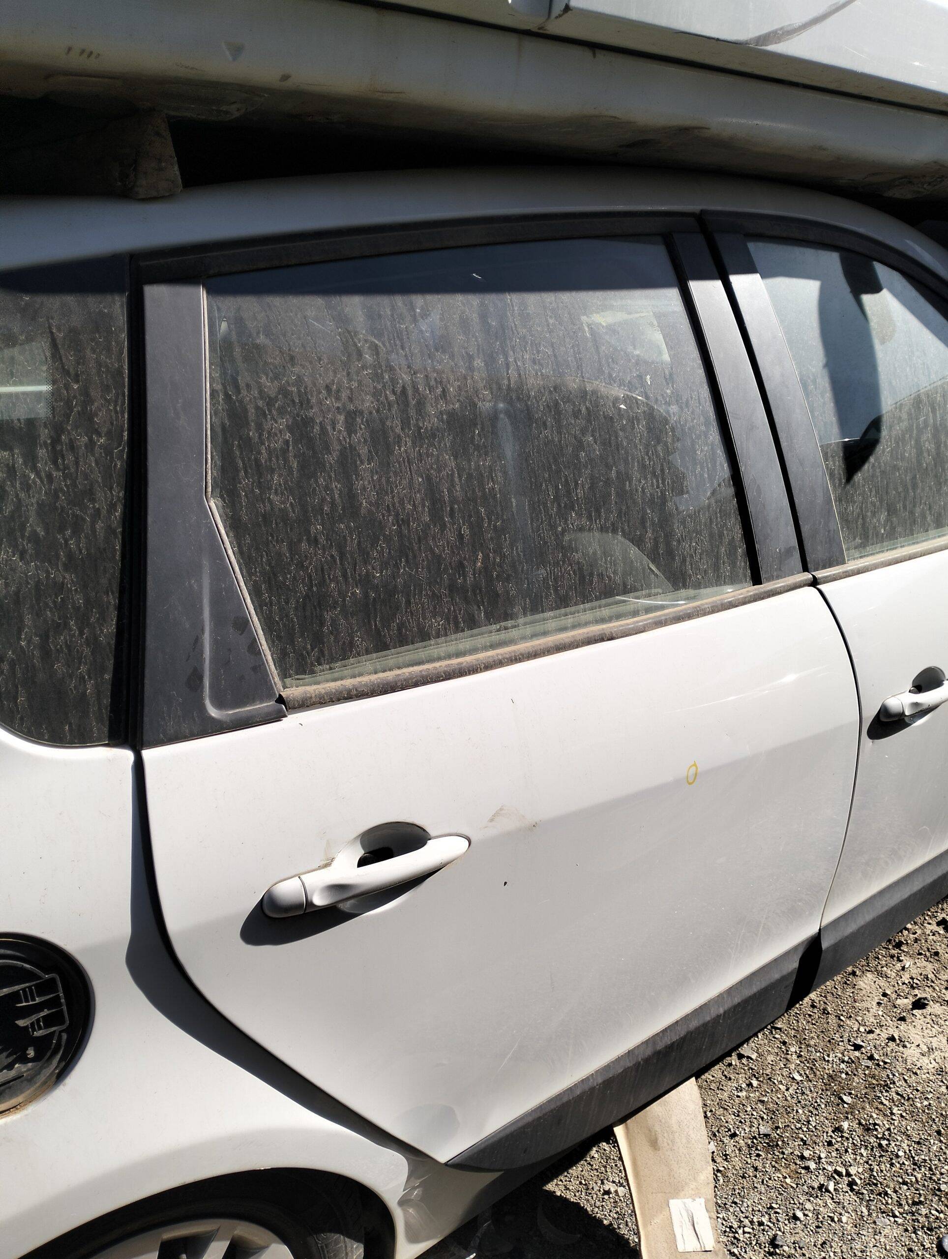 Puerta trasera derecha renault scenic iii (jz)(2009->)