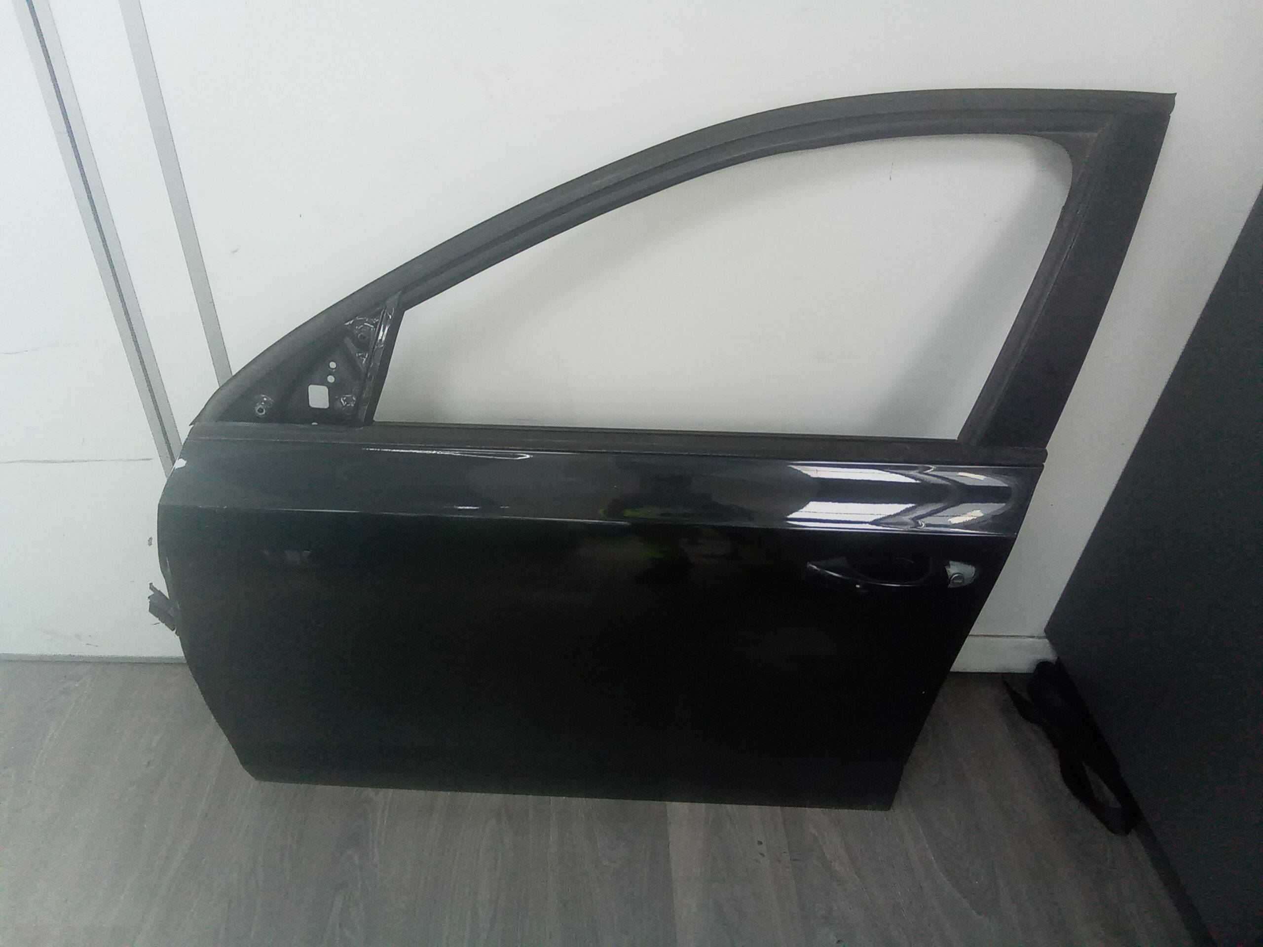 Puerta delantera izquierda skoda octavia berlina (5e3)(01.2013->)