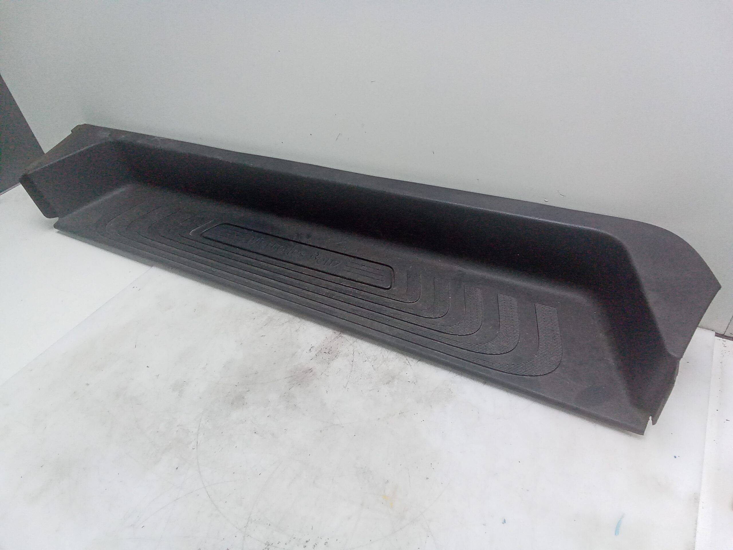 Moldura bajo puerta mercedes-benz vito tourer (447)(07.2014->)