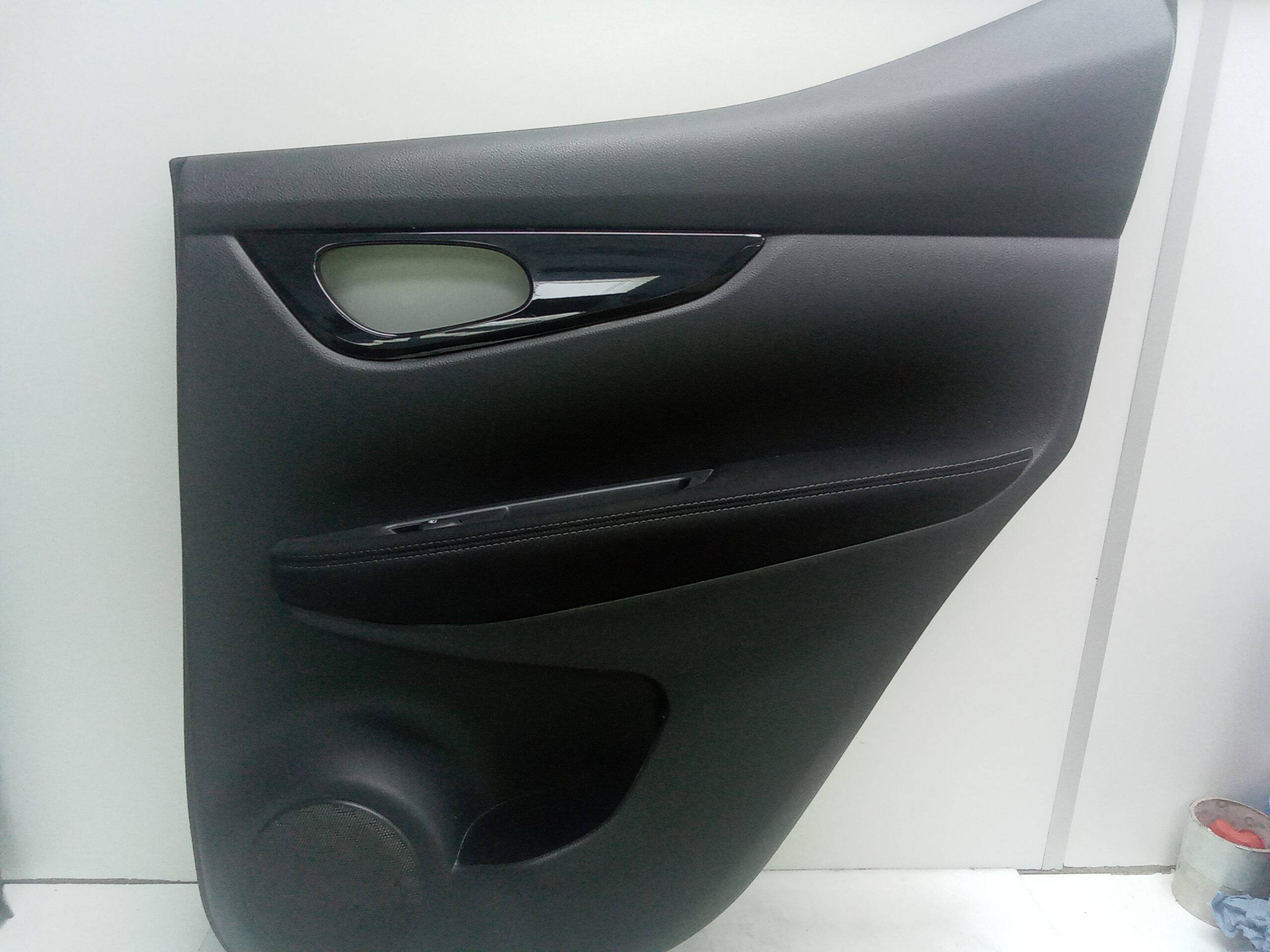 Guarnecido puerta trasera derecha nissan qashqai ii (j11e)(2013->)