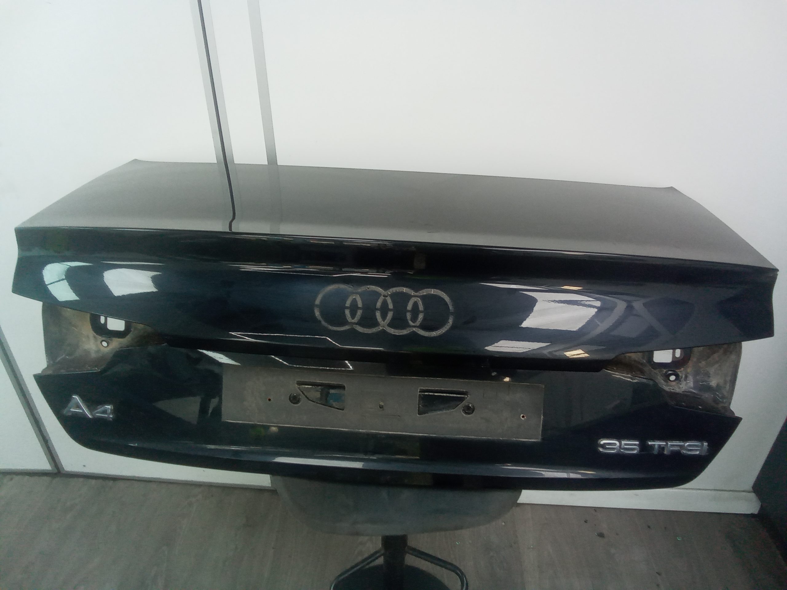 Porton trasero audi a4 berlina (8w2)(08.2015->)