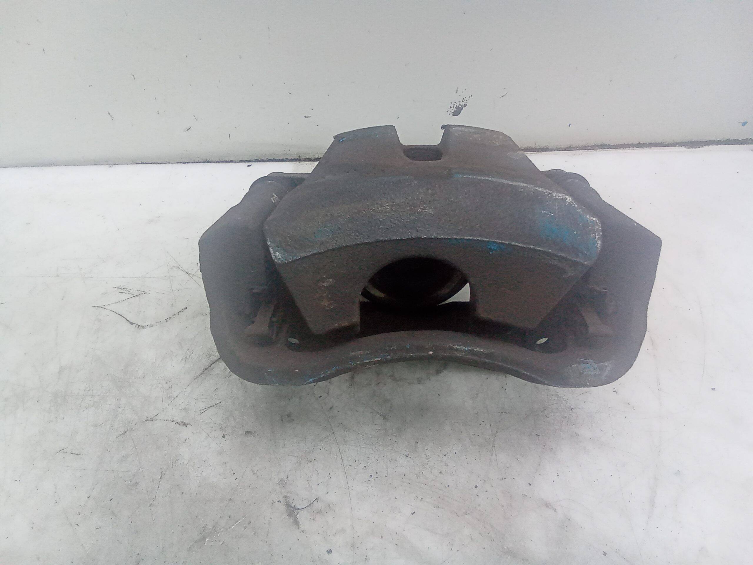 Pinza freno delantera izquierda toyota rav4 (a4)(2013->)