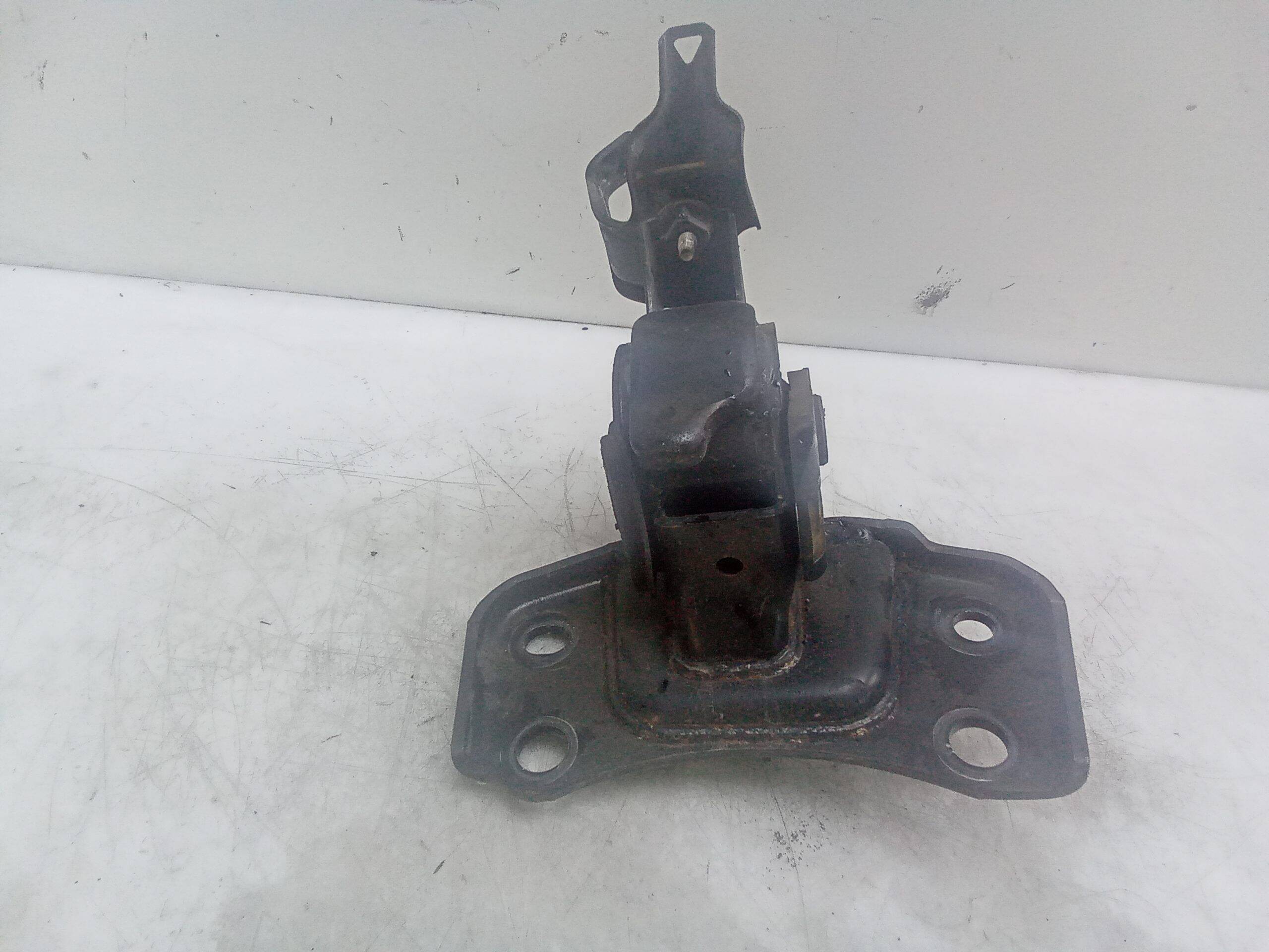 Soporte taco motor toyota prius (zvw30)(2009->)