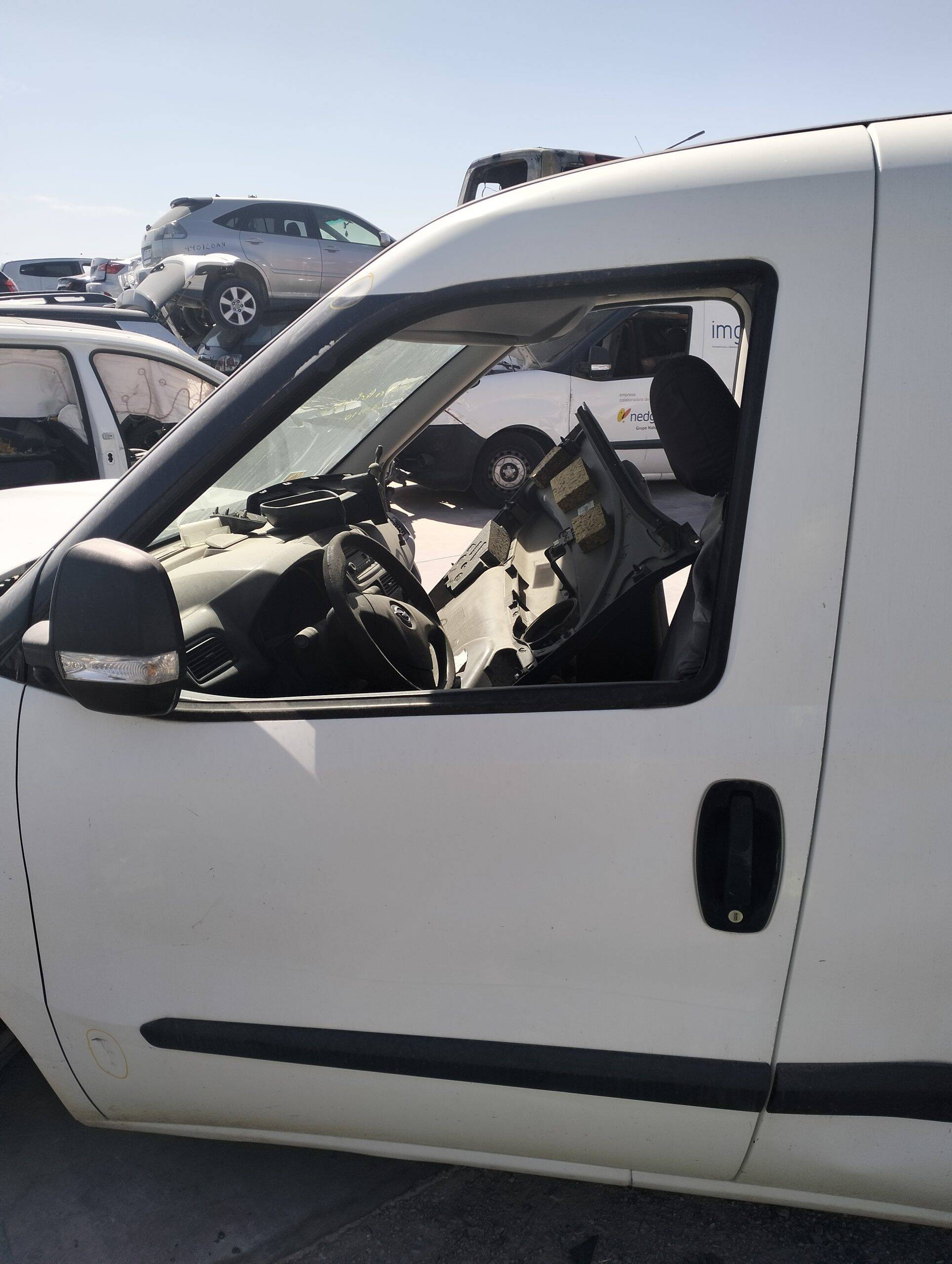 Puerta delantera izquierda opel combo d (10.2011->)