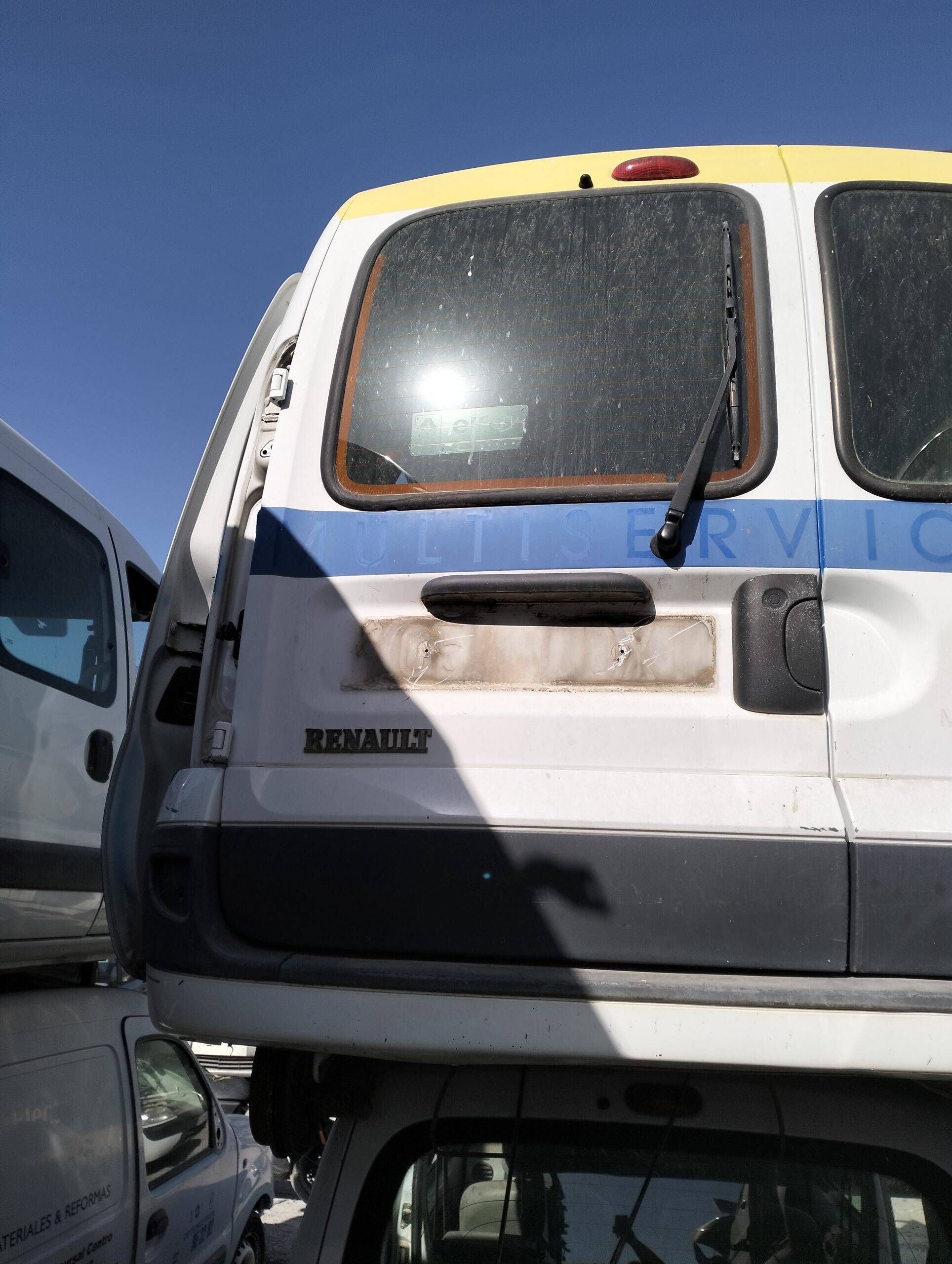 Puerta trasera carga izquierda renault kangoo i (f/kc0)(2003->)