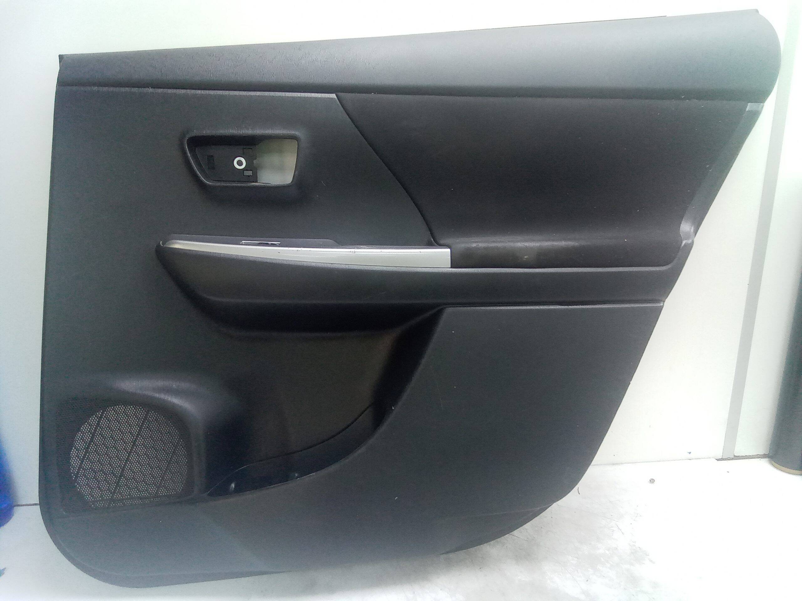 Guarnecido puerta trasera derecha toyota prius + (zvw40)(2012->)