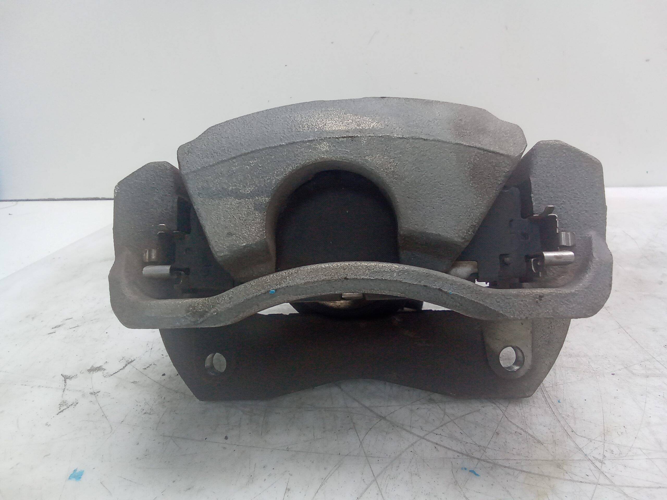 Pinza freno delantera derecha toyota prius + (zvw40)(2012->)