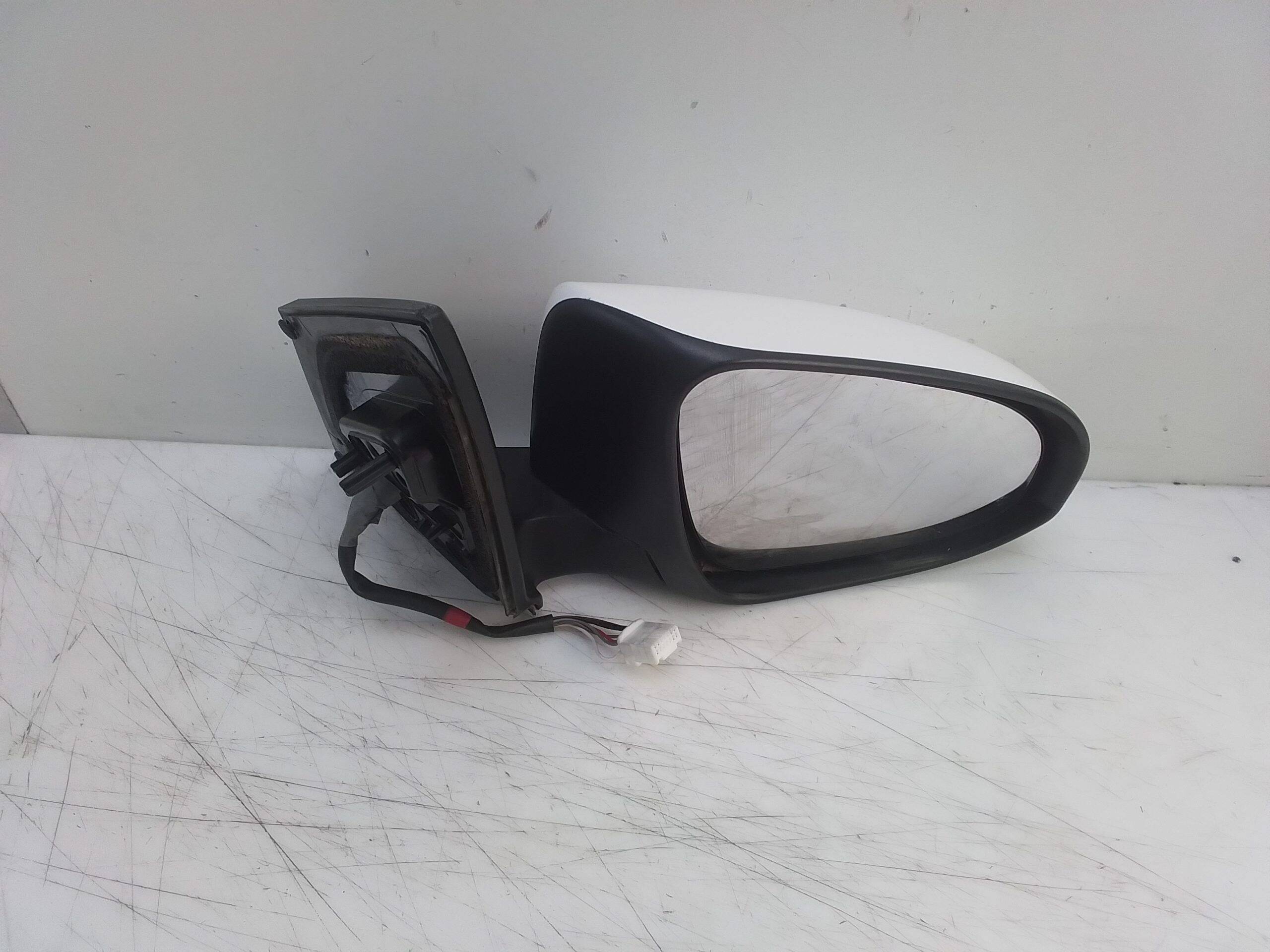 Retrovisor derecho electrico toyota auris (e18)(10.2012->)