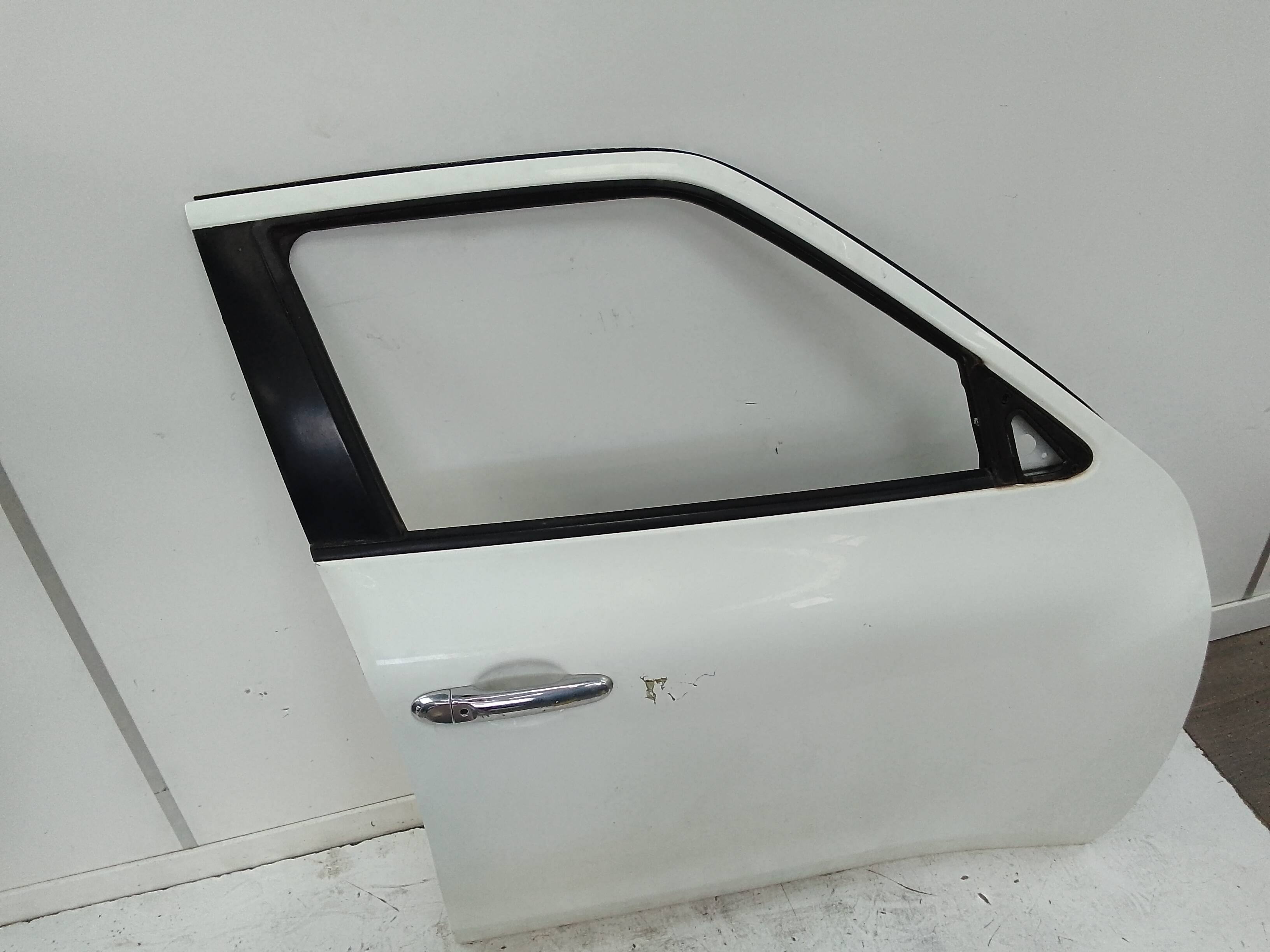 Puerta delantera derecha nissan juke i (f15e)(06.2010->)