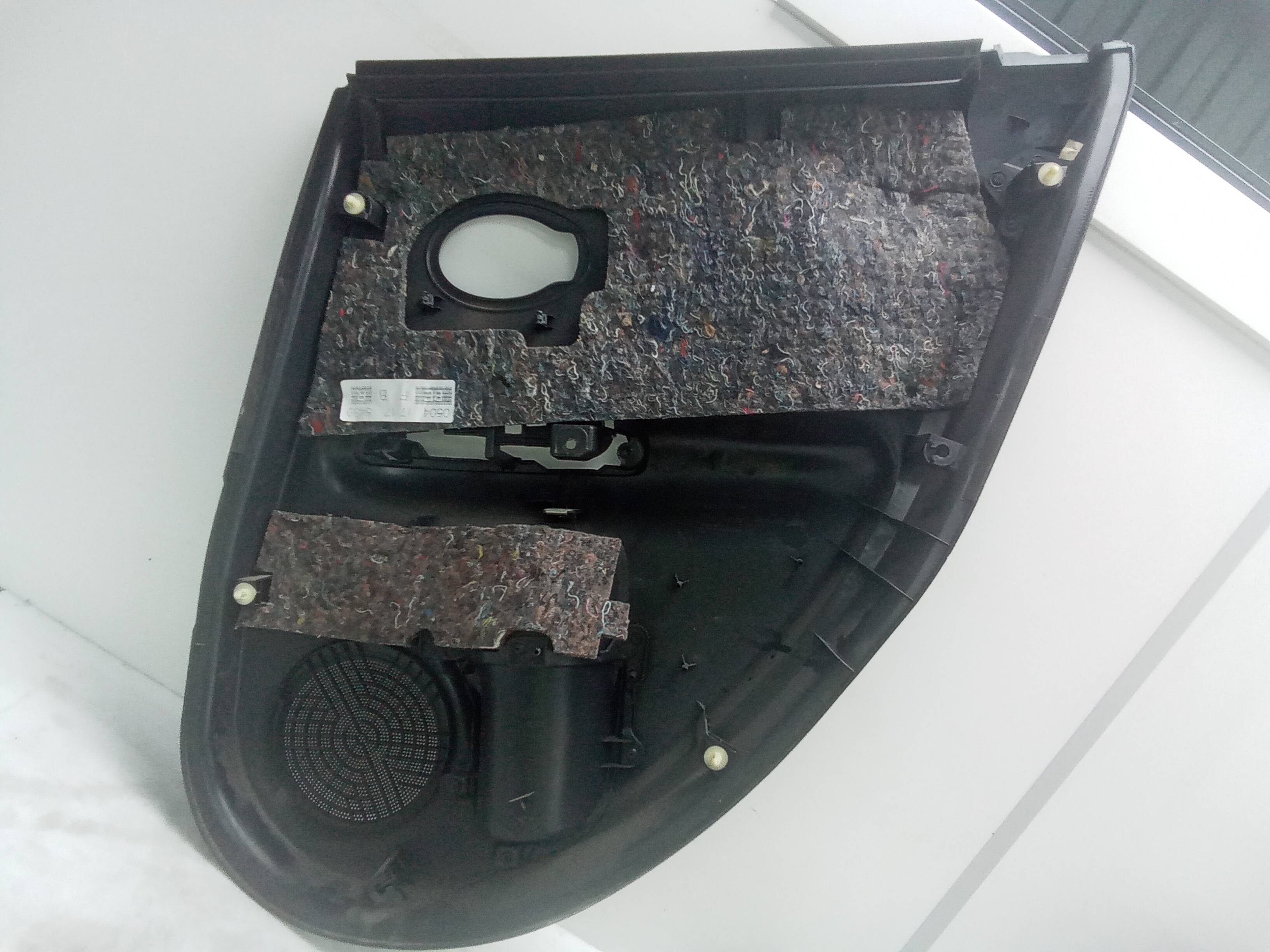 Guarnecido puerta trasera izquierda nissan juke i (f15e)(06.2010->)