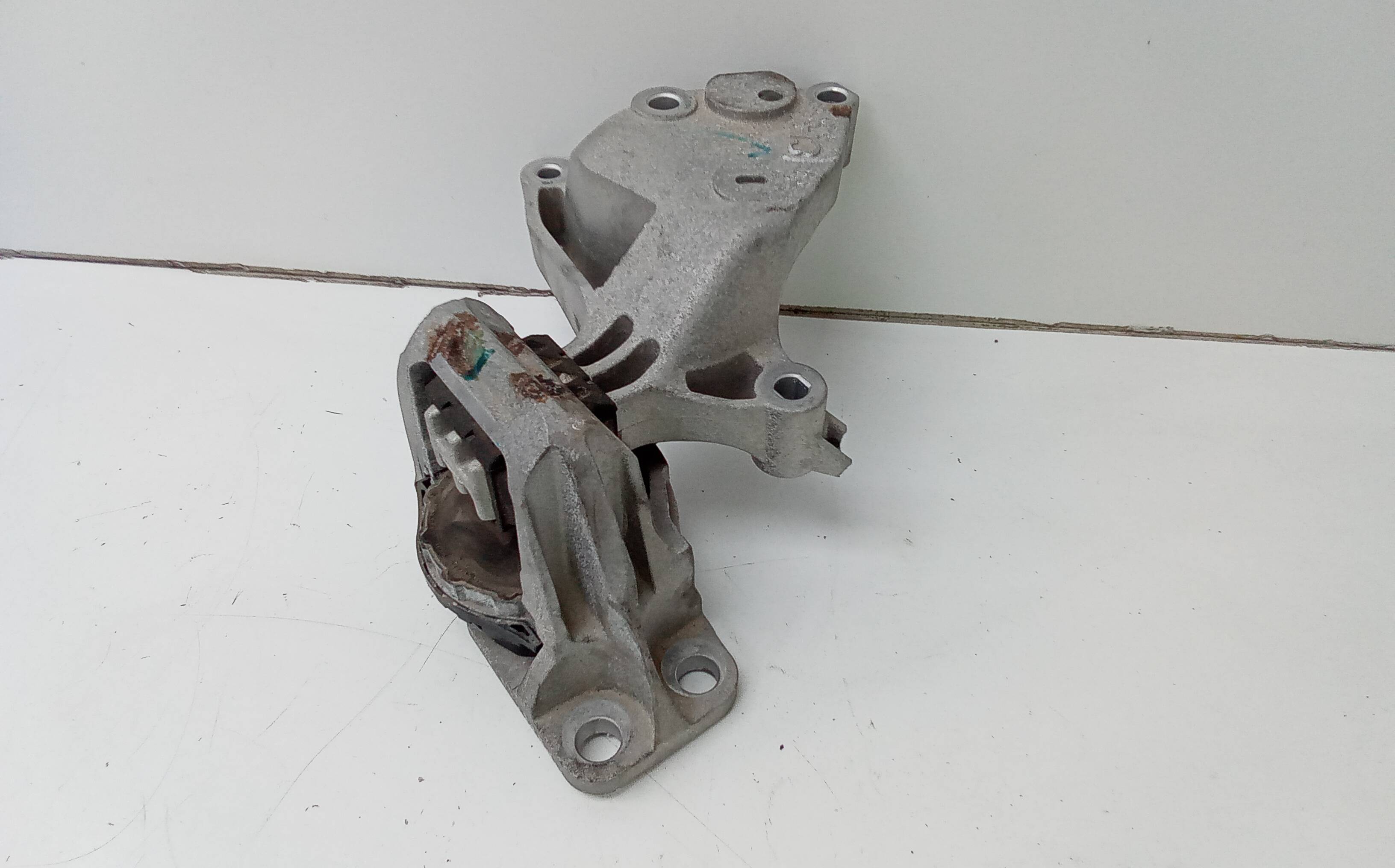 Soporte taco motor nissan qashqai (j12)(03.2021->)