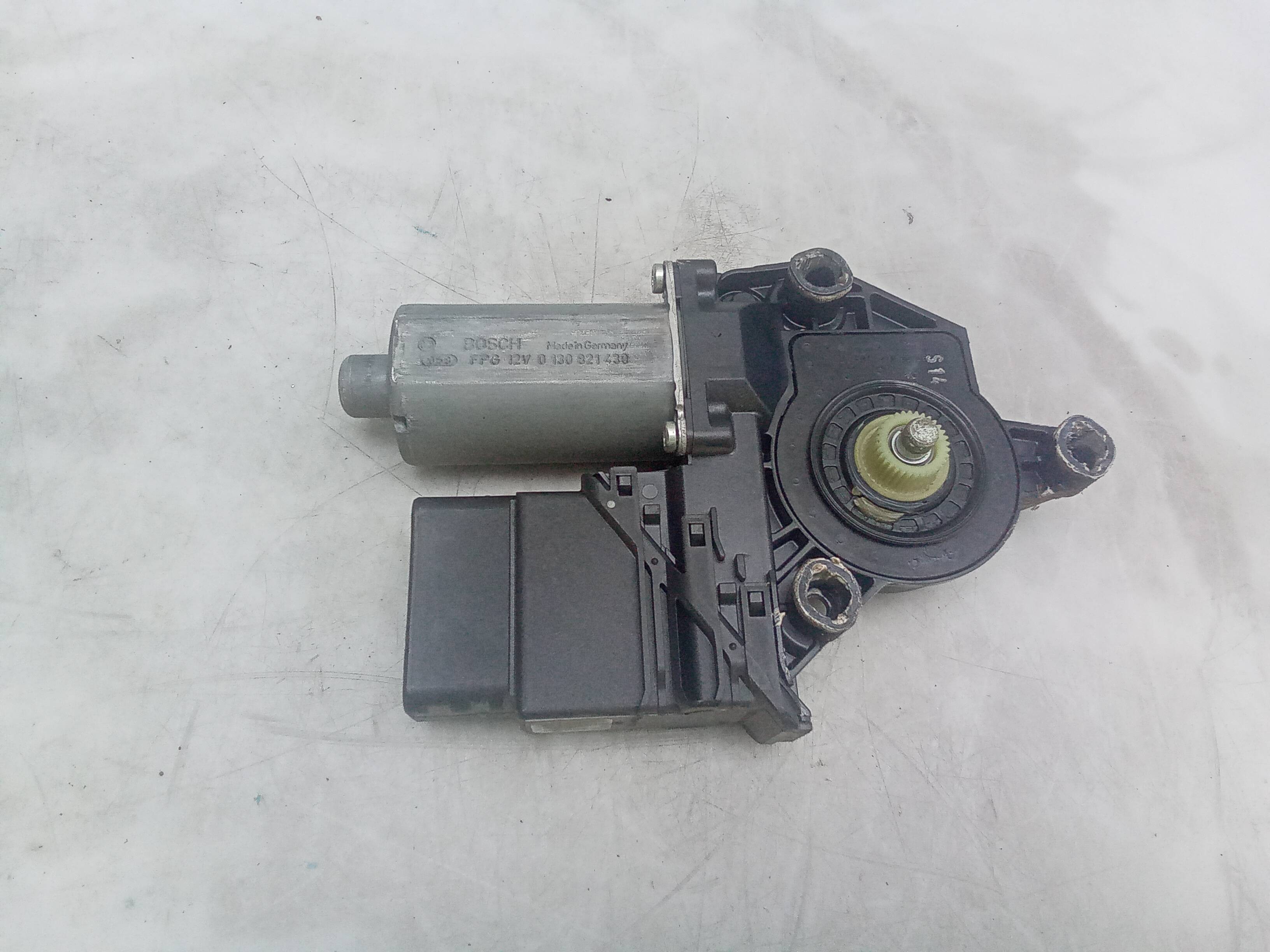 Motor elevalunas trasero derecho volkswagen golf v (1k1)(2003->)