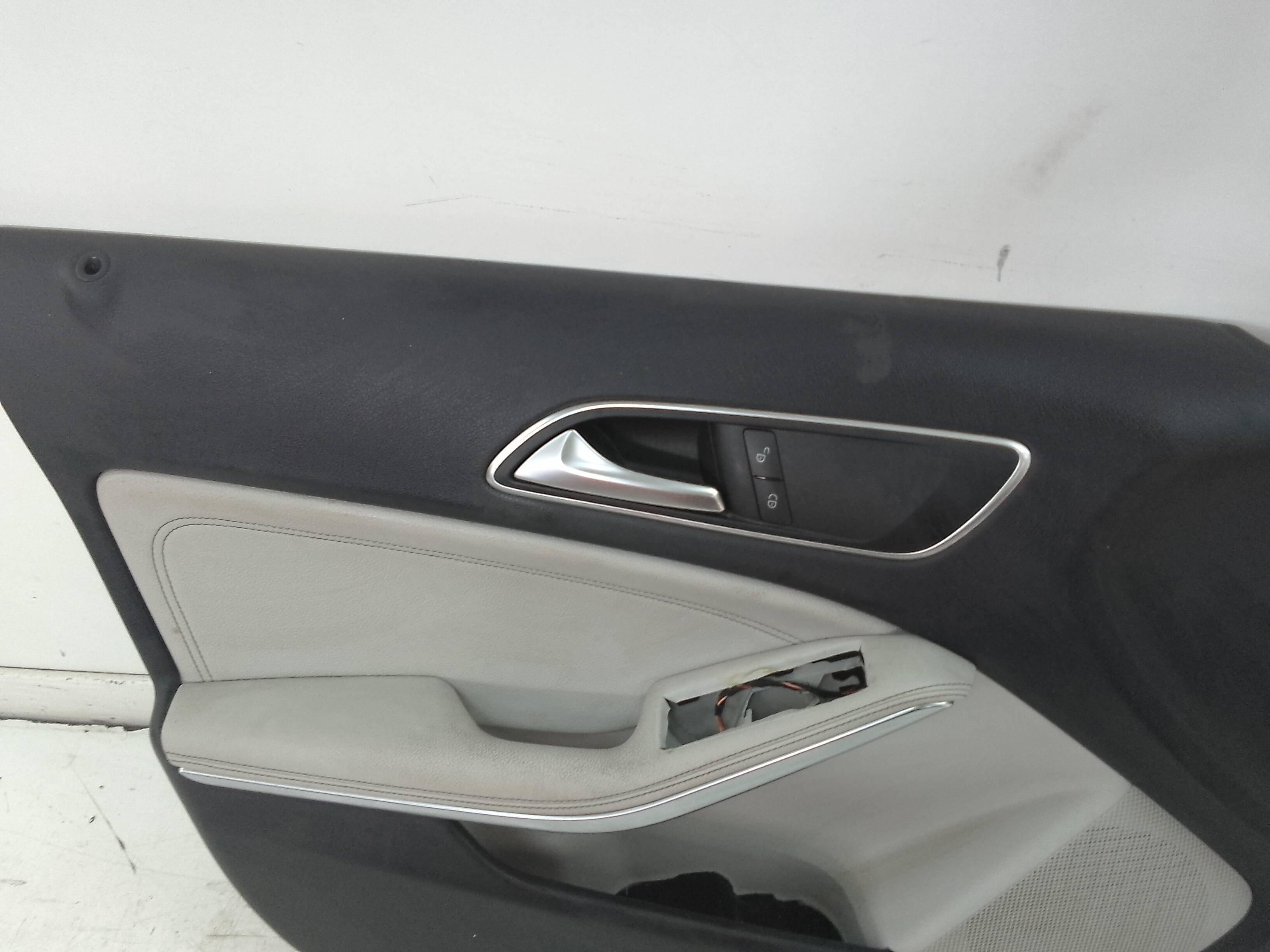 Guarnecido puerta delantera izquierda mercedes-benz clase a (bm 176)(06.2012->)