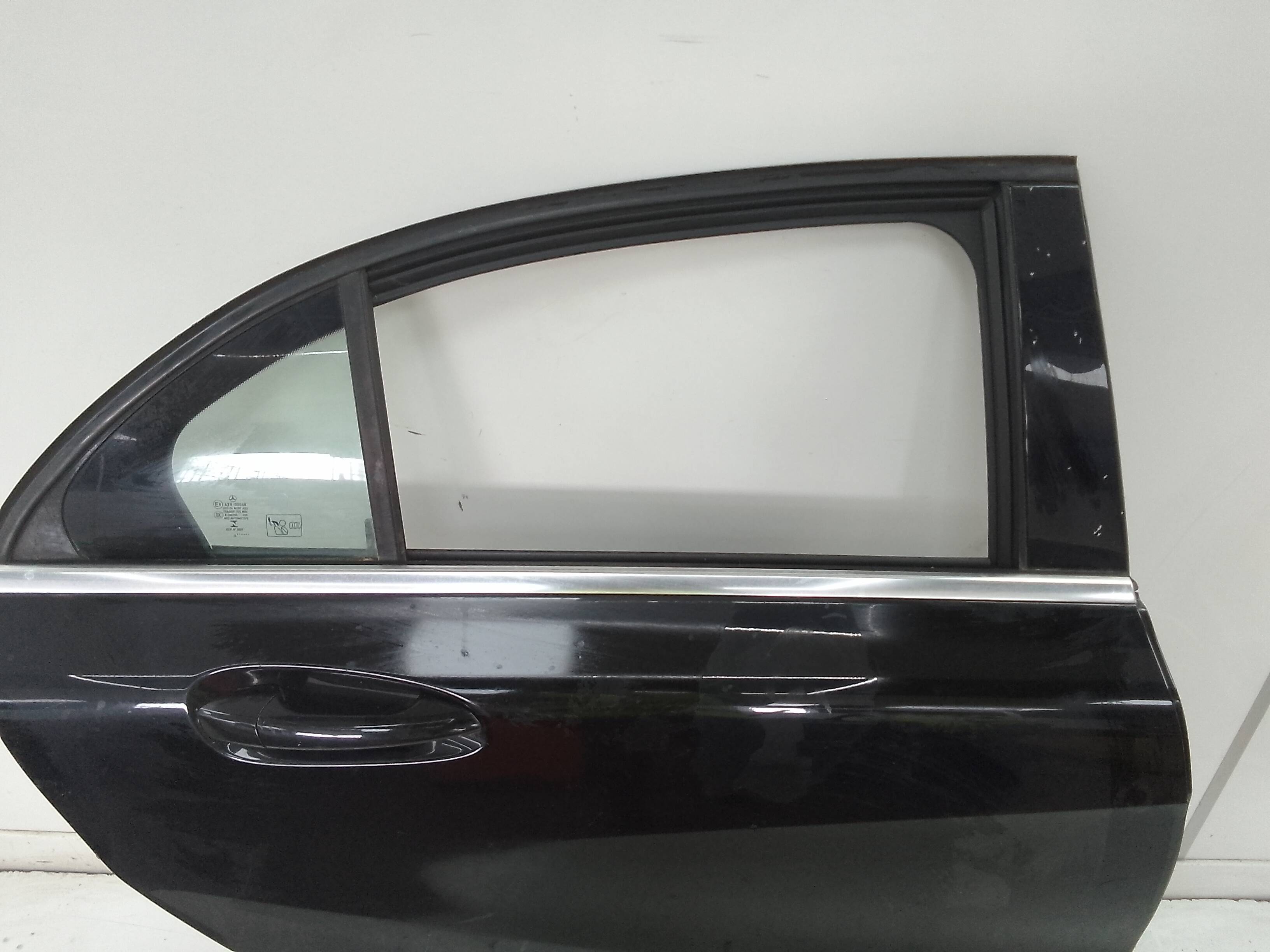 Puerta trasera derecha mercedes-benz clase a (bm 176)(06.2012->)