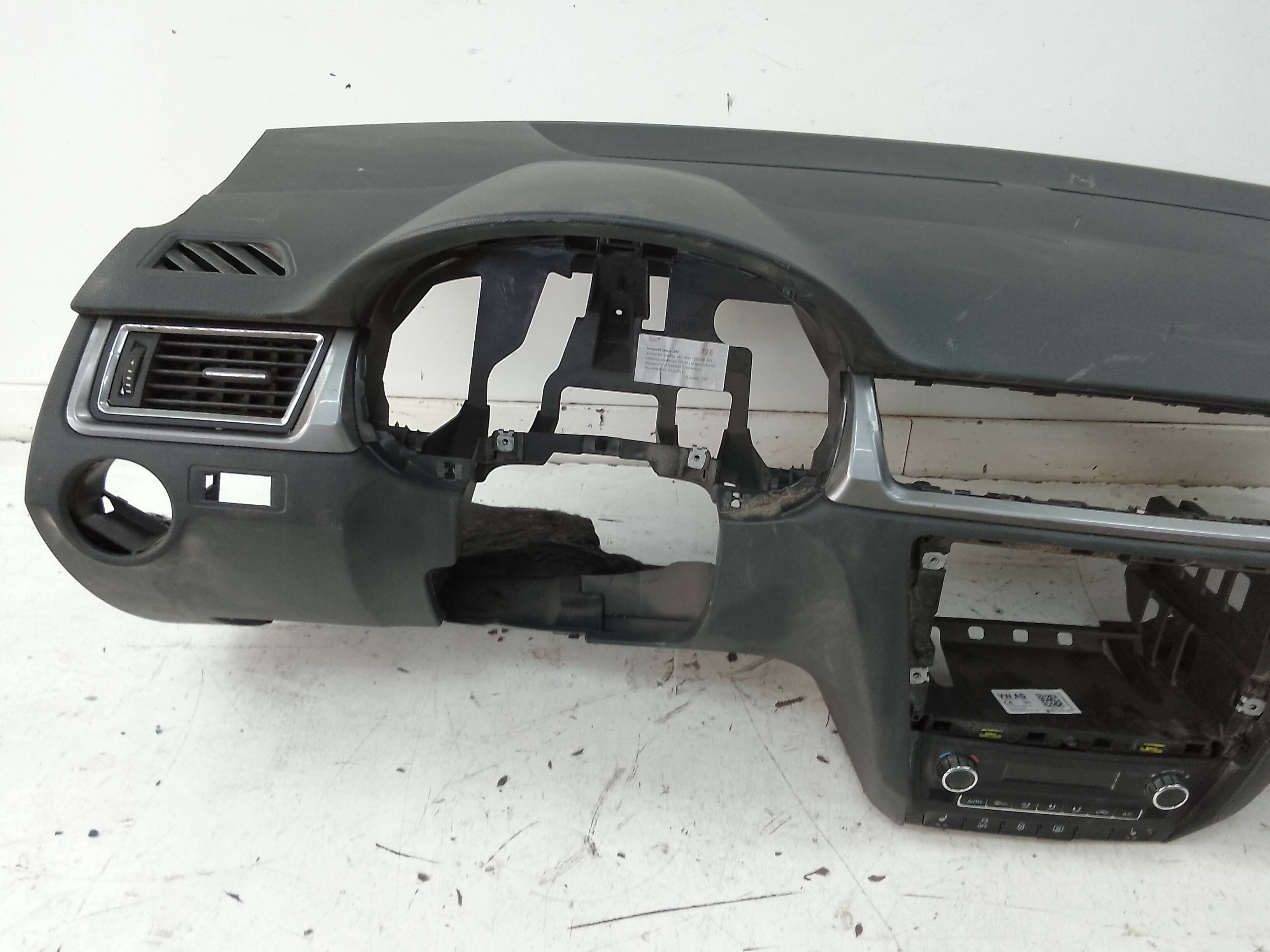 Salpicadero seat toledo (kg3)(07.2012->)