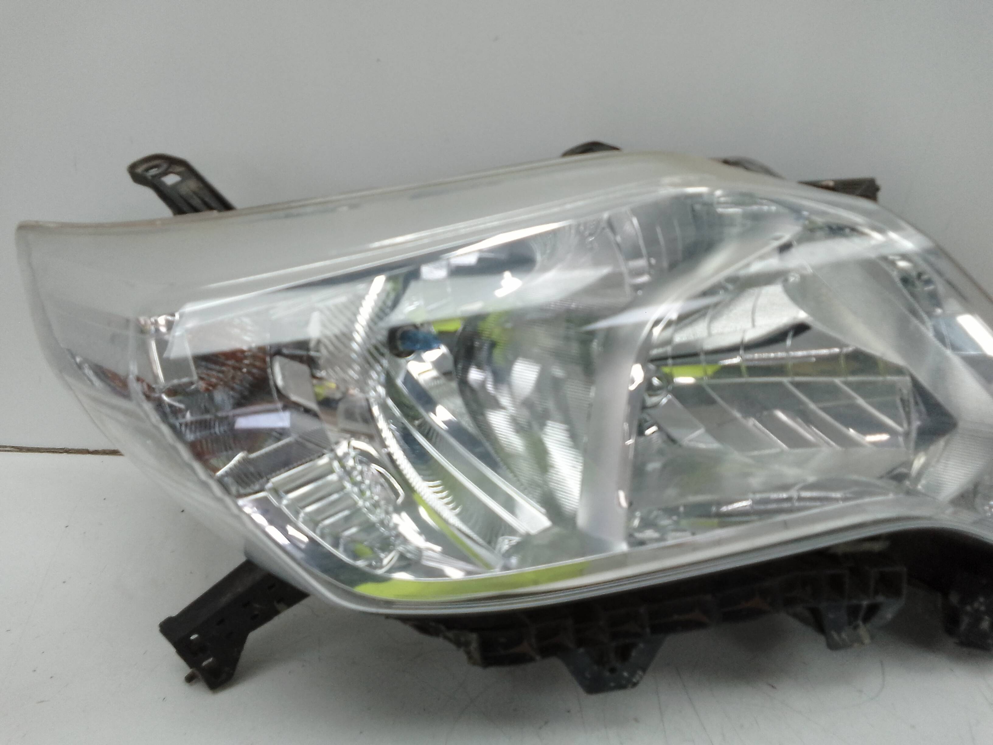 Faro derecho toyota land cruiser (j15)(2009->)