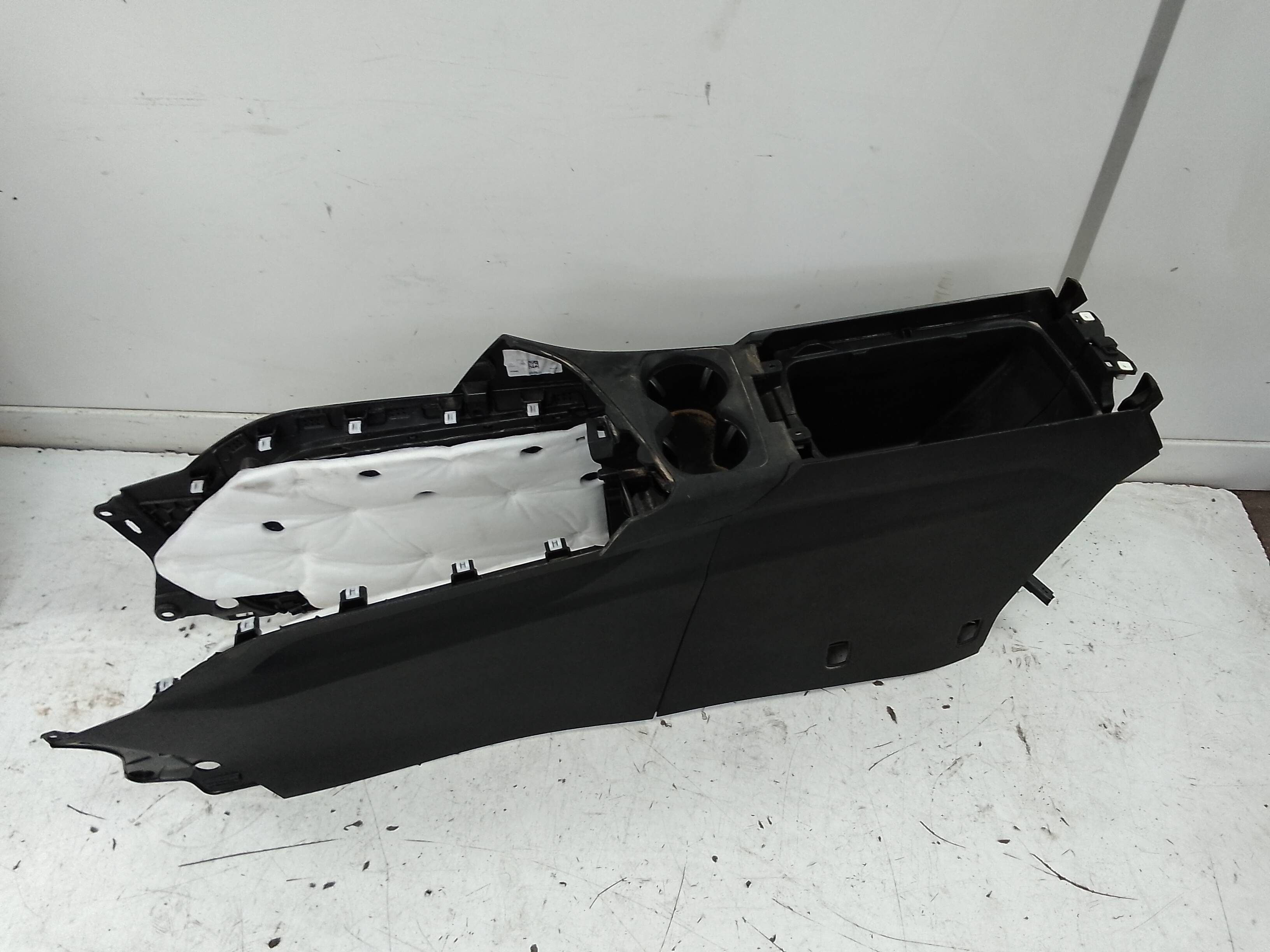 Consola central peugeot 3008 (07.2016->)