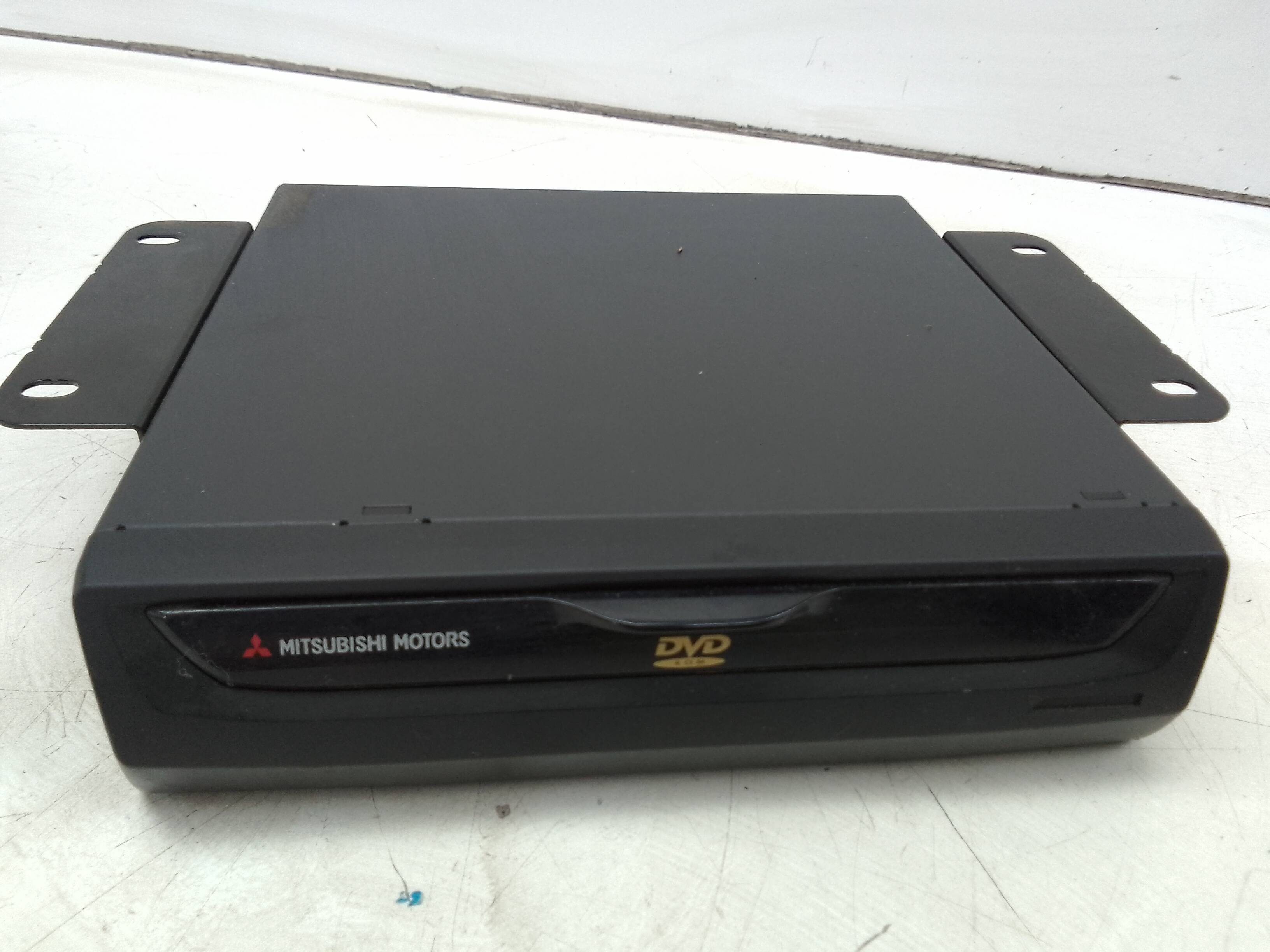 Sistema dvd mitsubishi montero (v60/v70)(2000->)