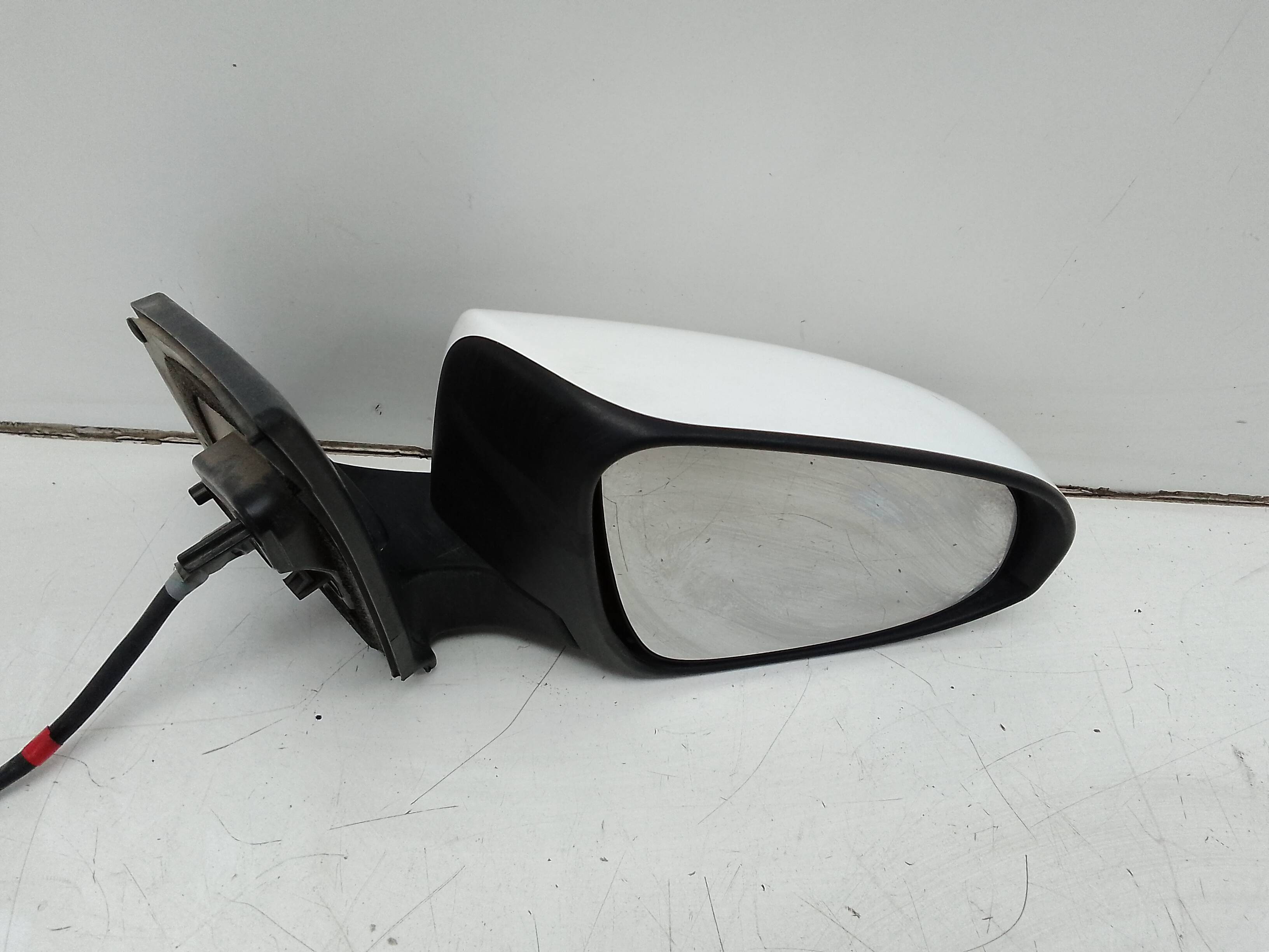 Retrovisor derecho toyota auris (e18)(10.2012->)