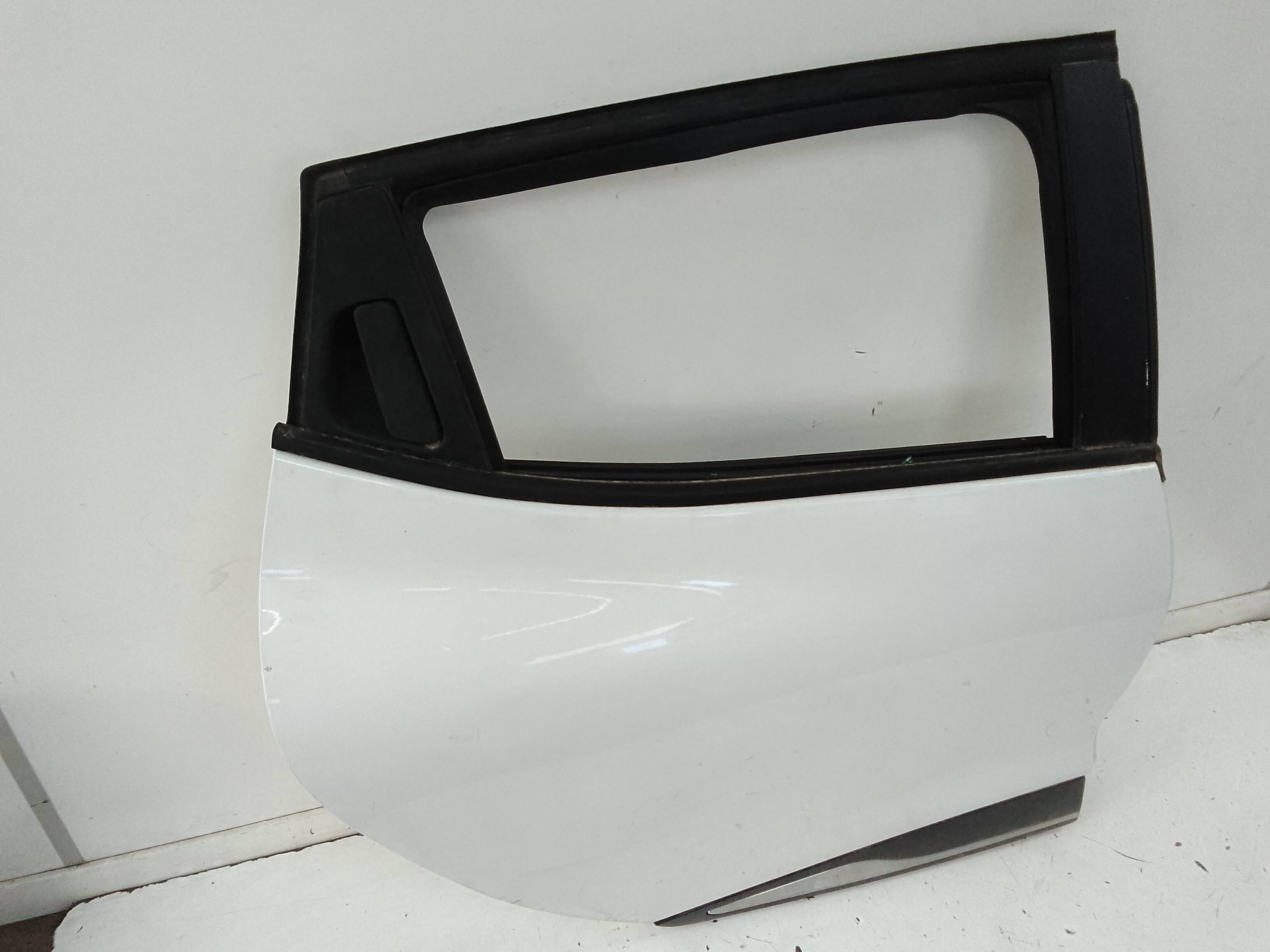 Puerta trasera derecha renault clio iv (2012->)