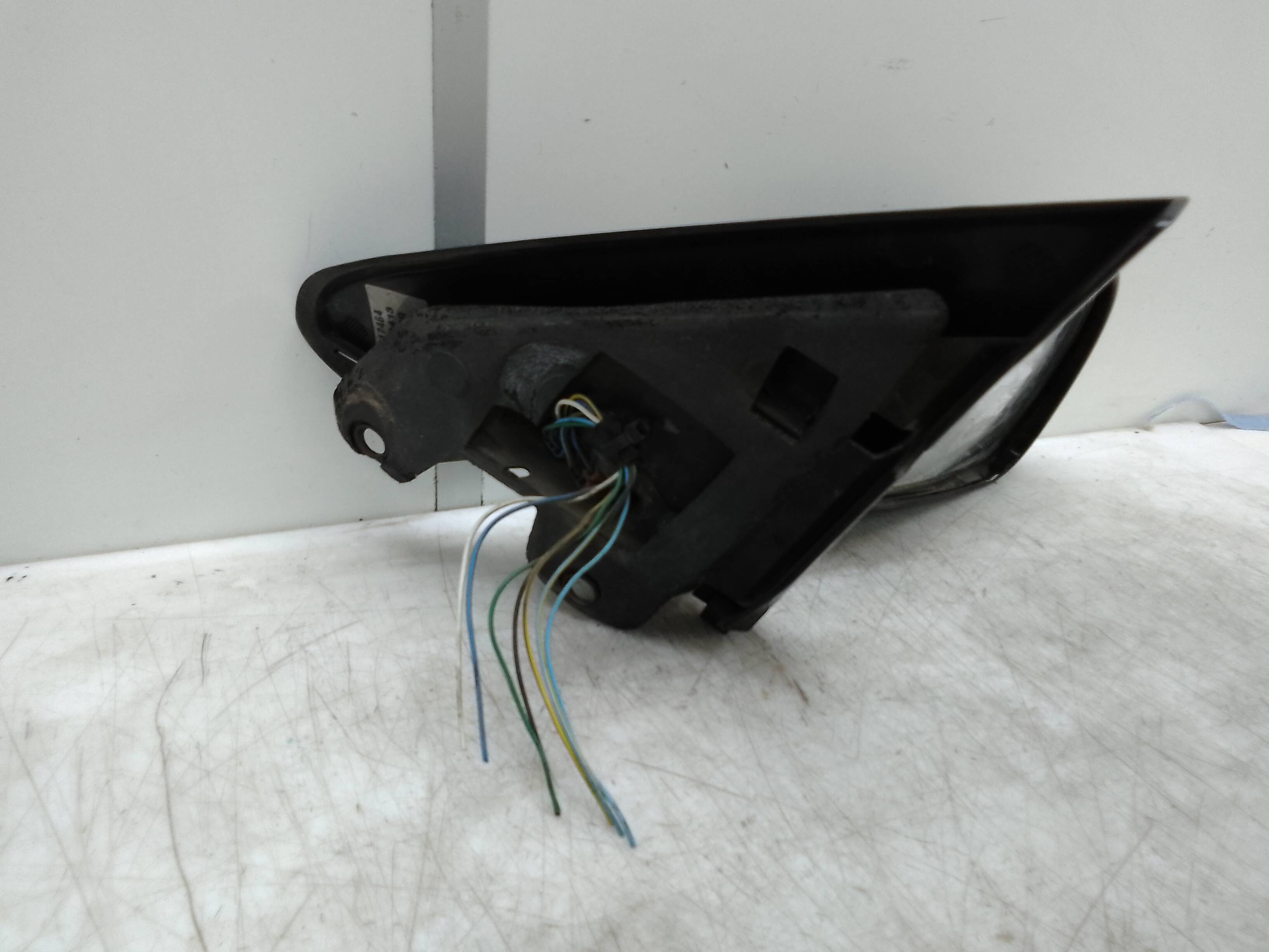 Retrovisor derecho electrico chrysler voyager (rg)(2001->)