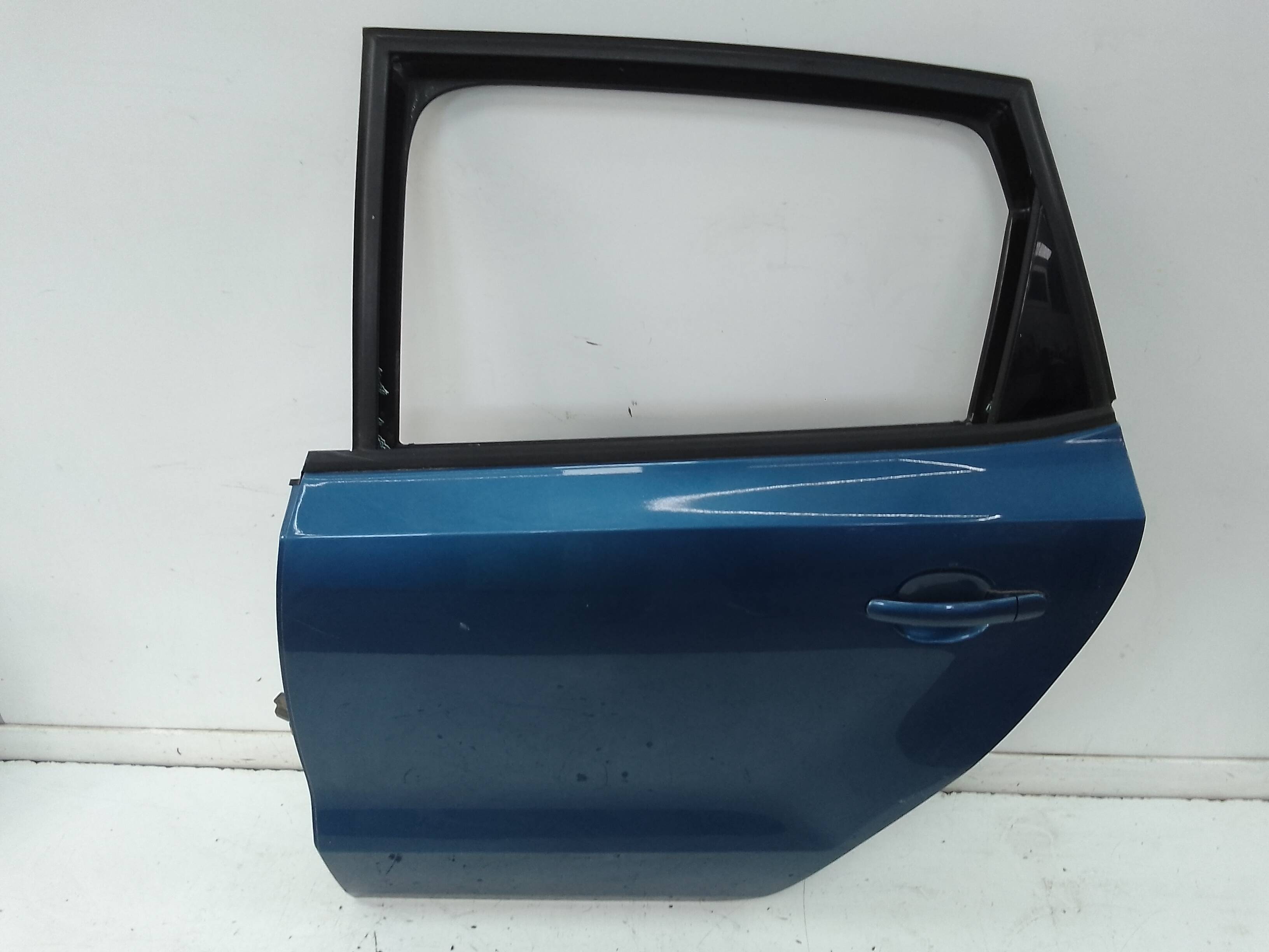 Puerta trasera izquierda volkswagen polo v (6c1)(01.2014->)