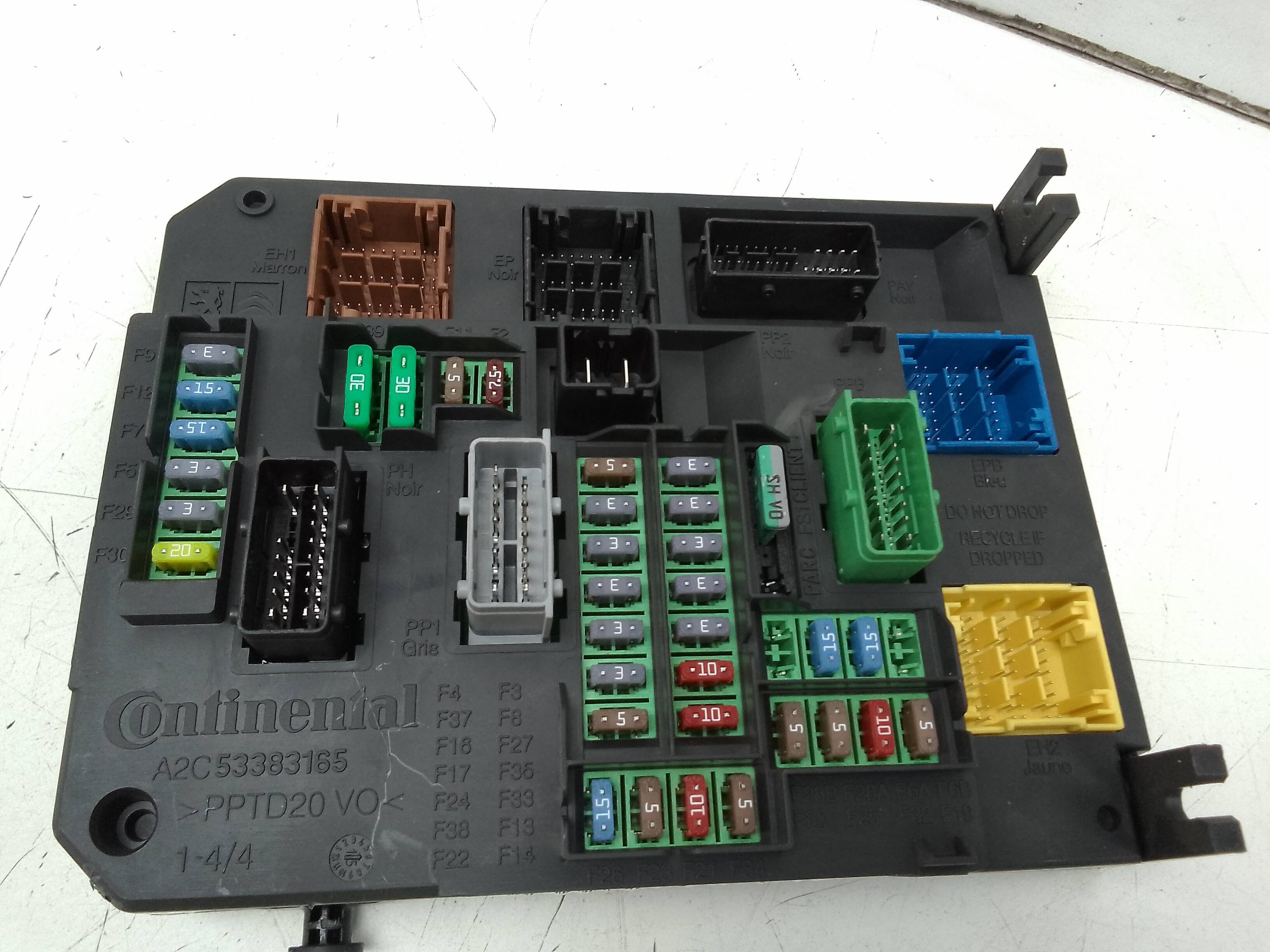 Caja fusibles citroen c4 picasso/spacetourer (05.2013->)