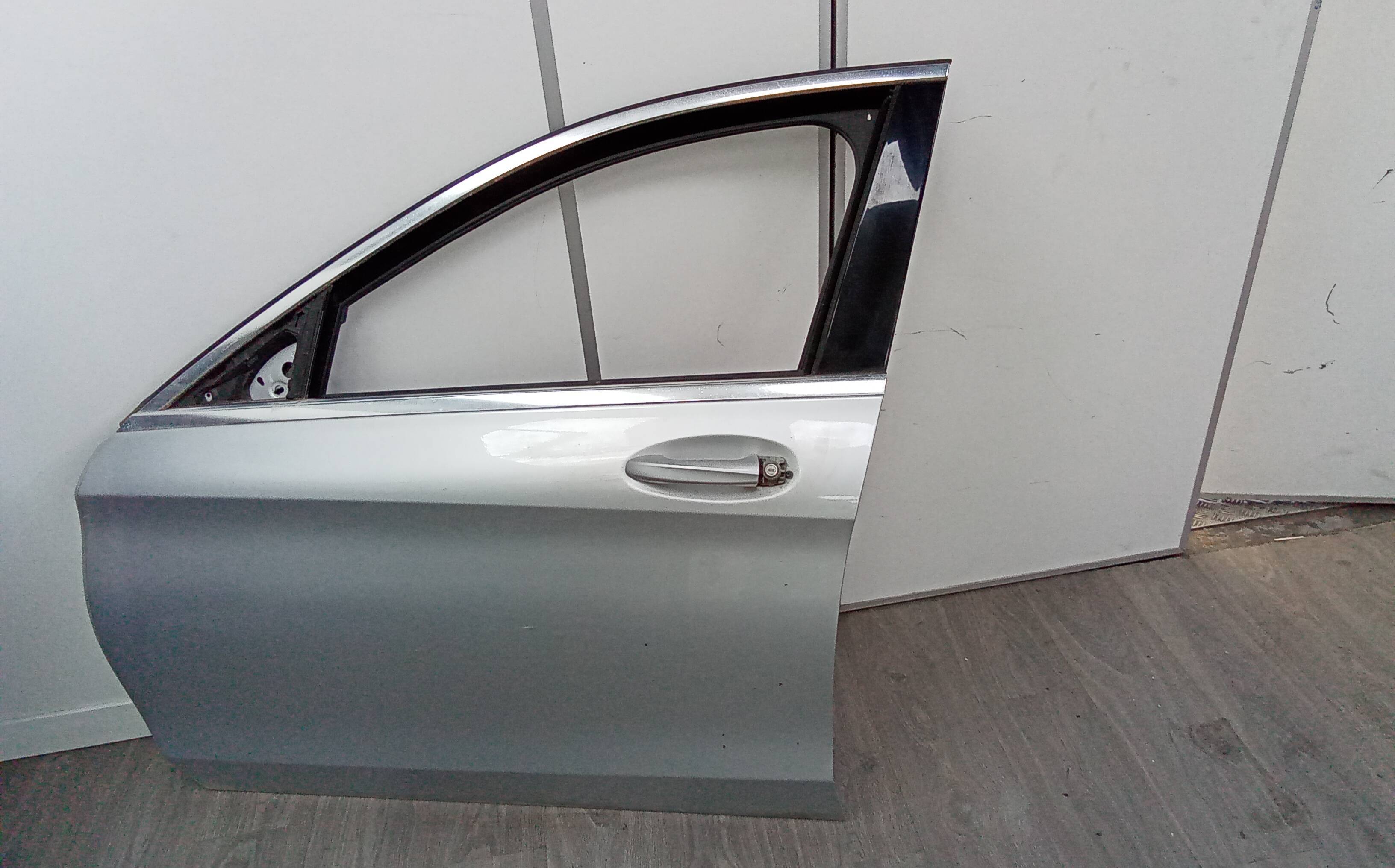 Puerta delantera izquierda mercedes-benz clase c (bm 205) berlina (03.2014->)