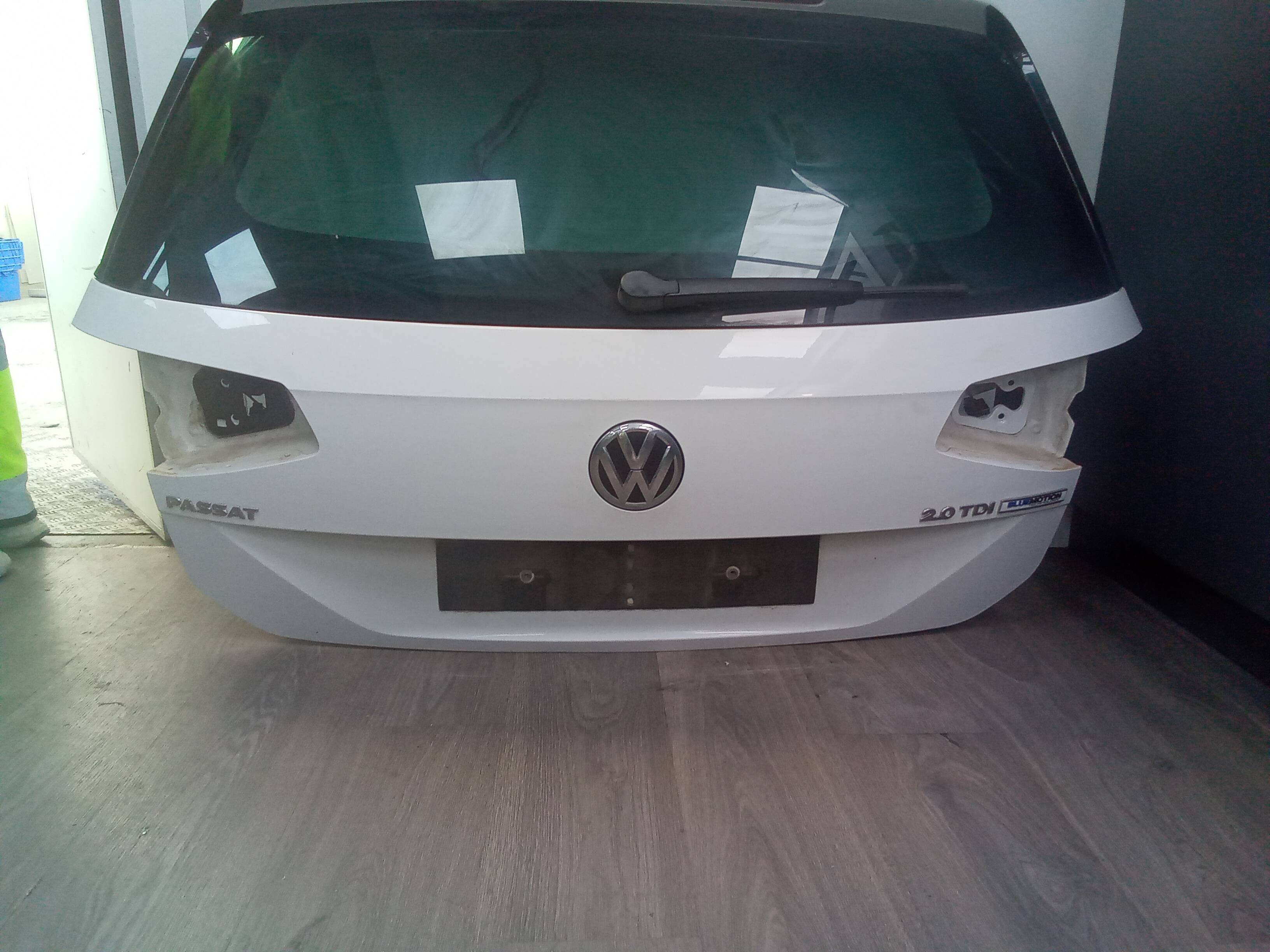 Porton trasero volkswagen passat variant (3g5)(07.2014->)