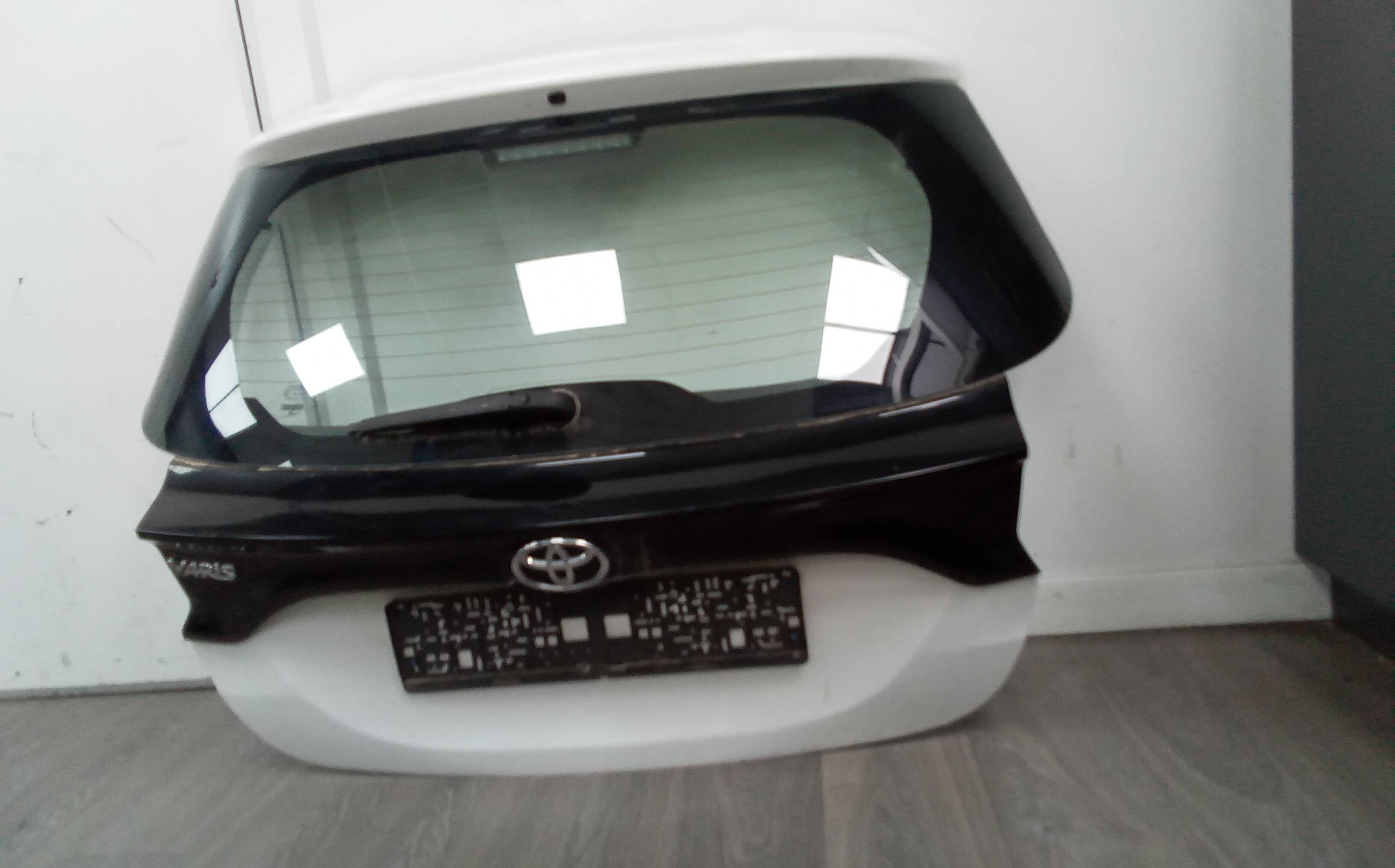 Porton trasero toyota yaris 2021 ksp211l-bhmrkw