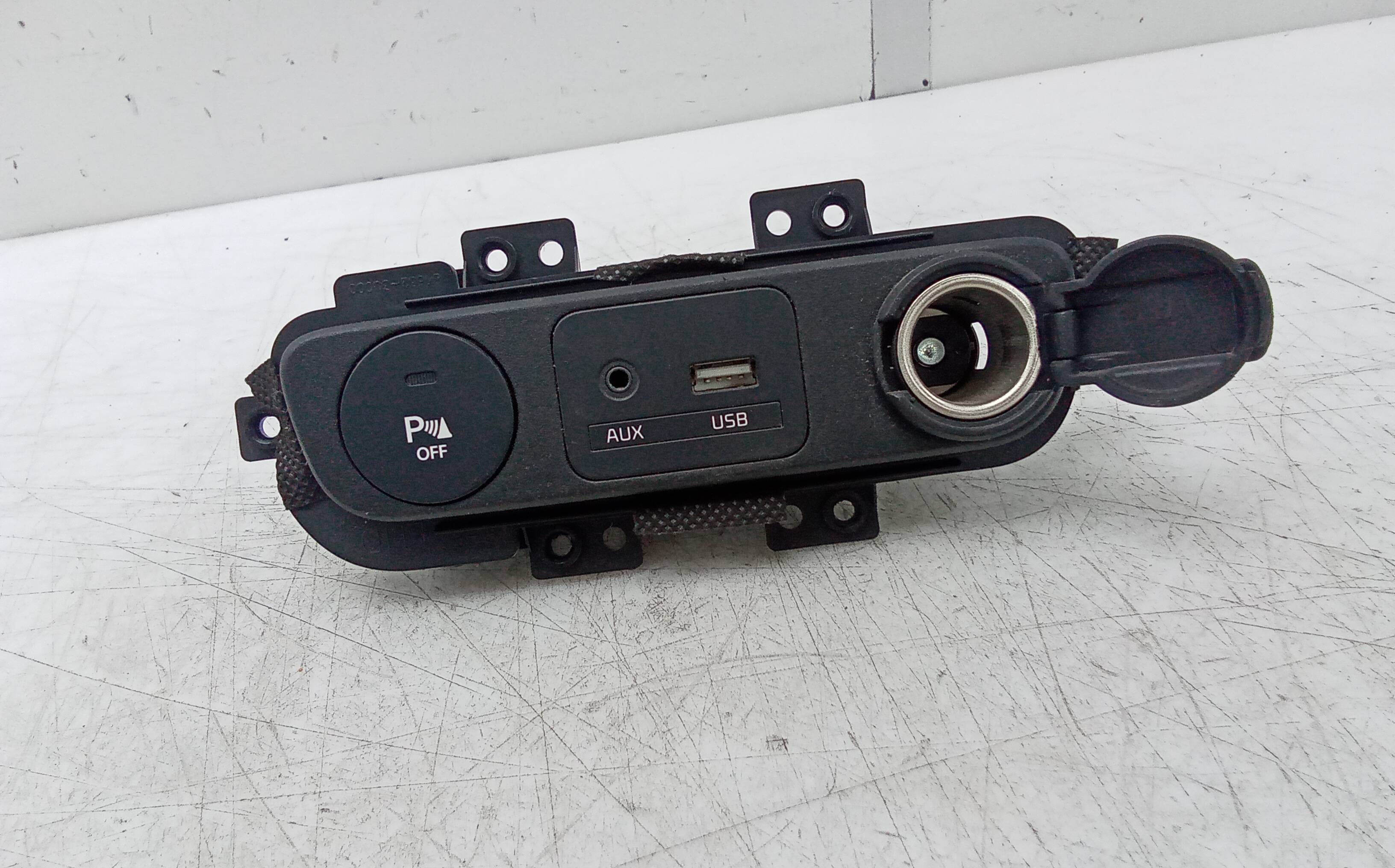 Toma usb aux kia sportage (sl)(2010->)