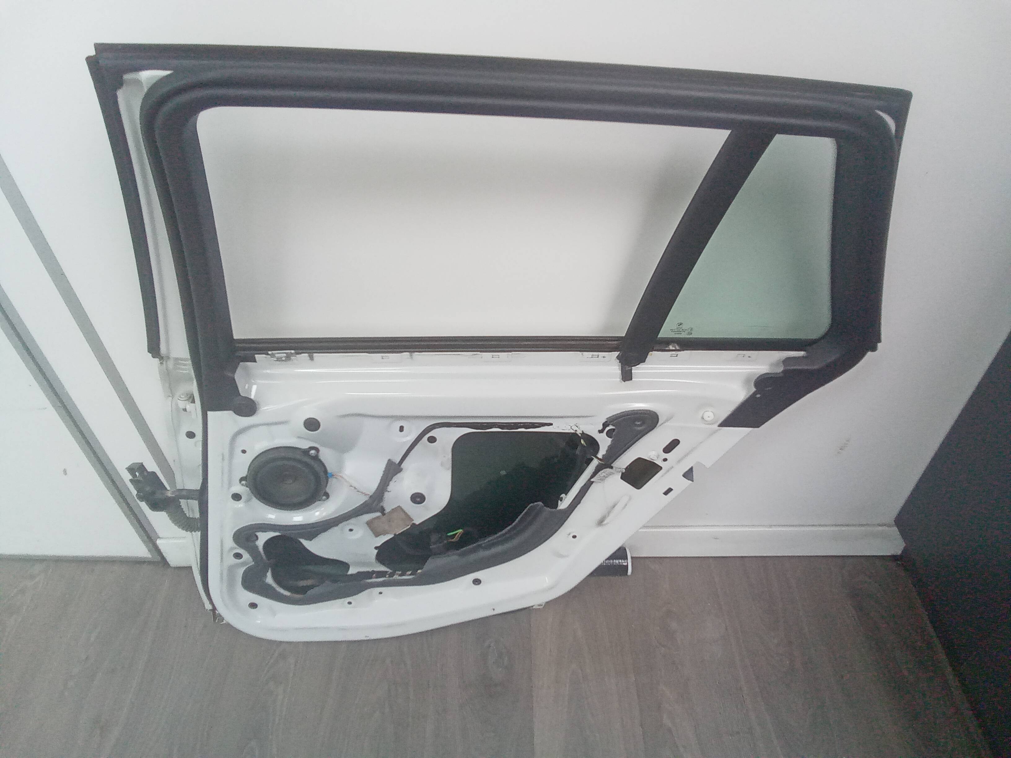 Puerta trasera derecha bmw bmw serie 3 318d e90