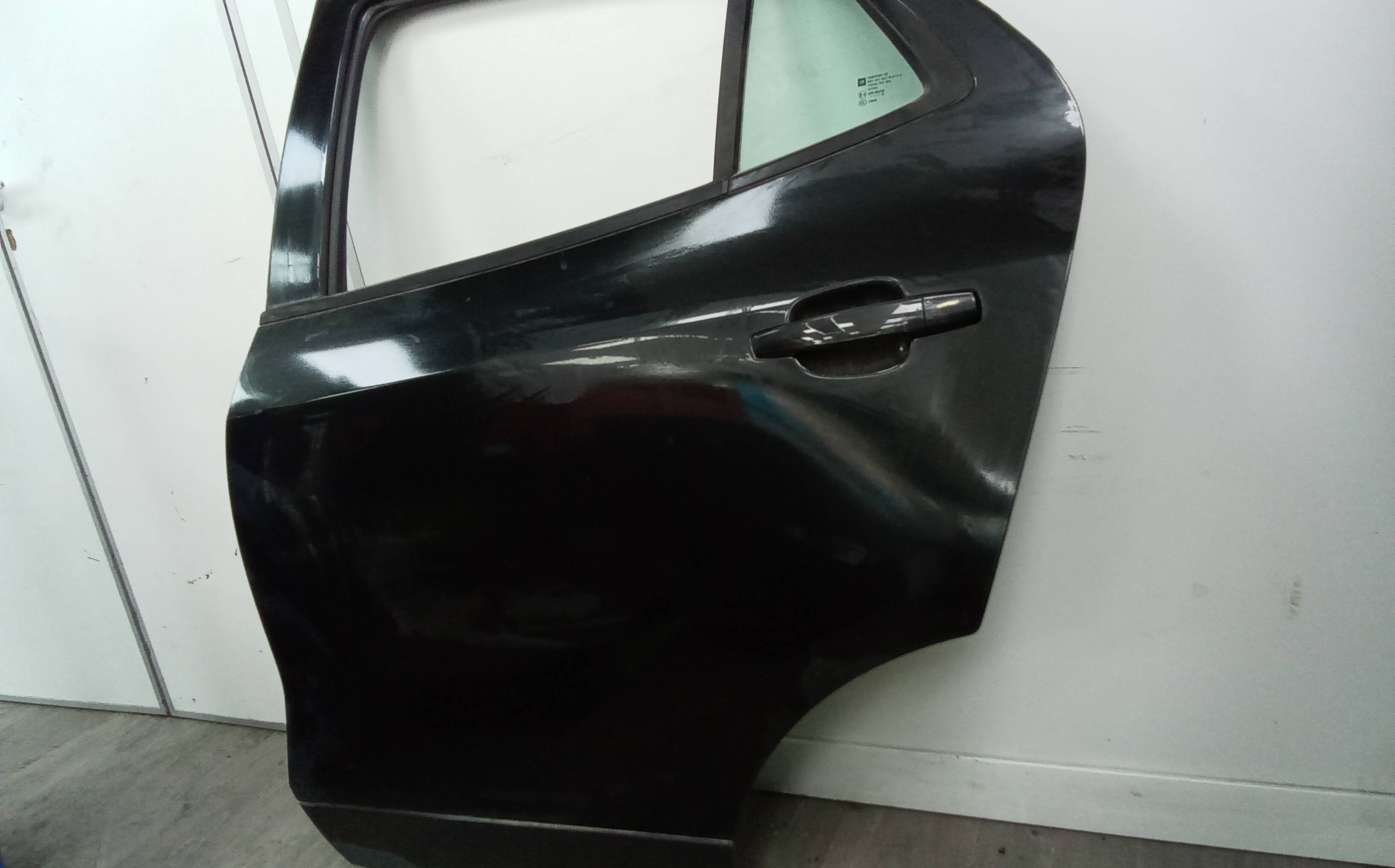 Puerta trasera izquierda opel mokka (2012->)