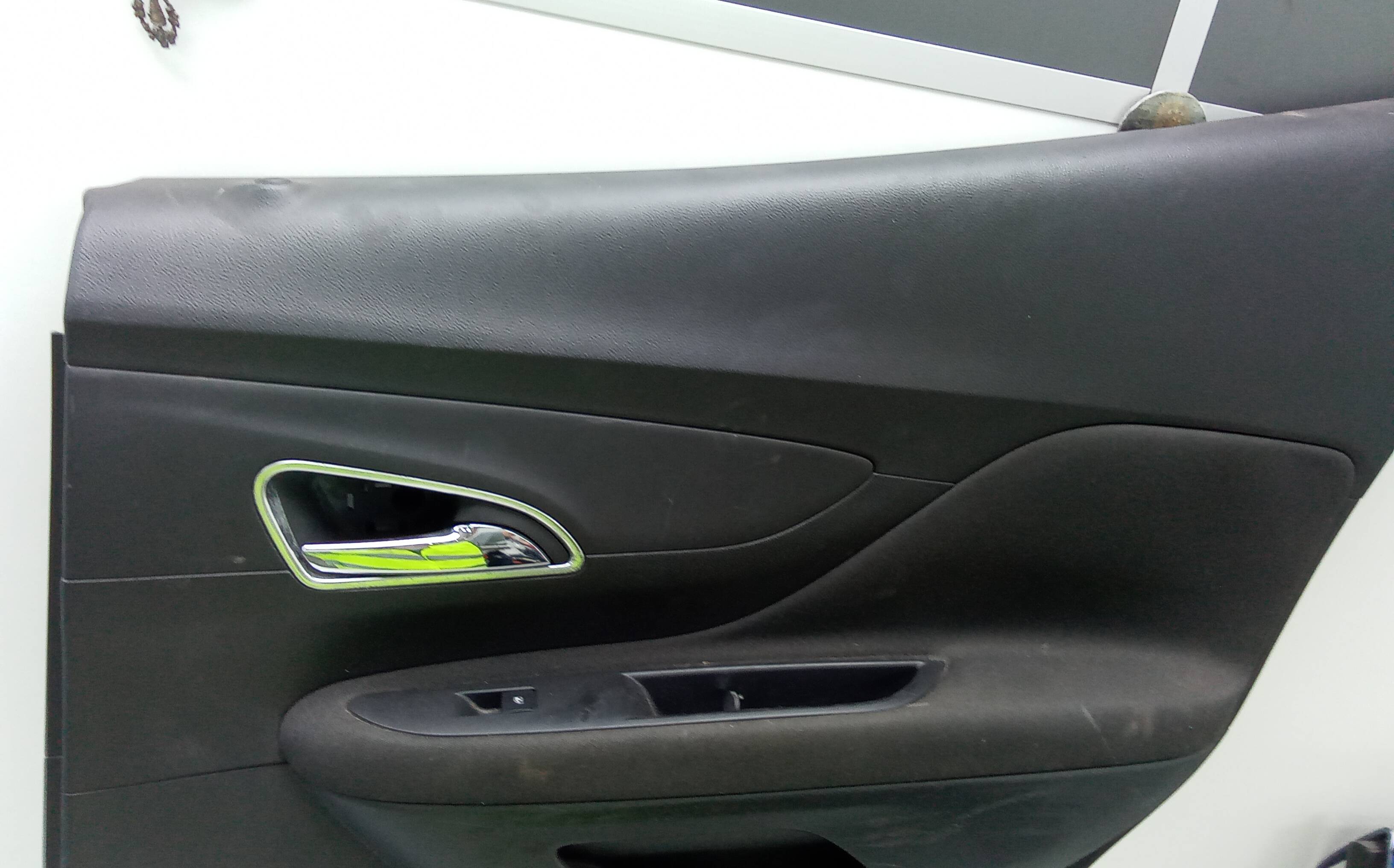 Guarnecido puerta trasera derecha opel mokka (2012->)