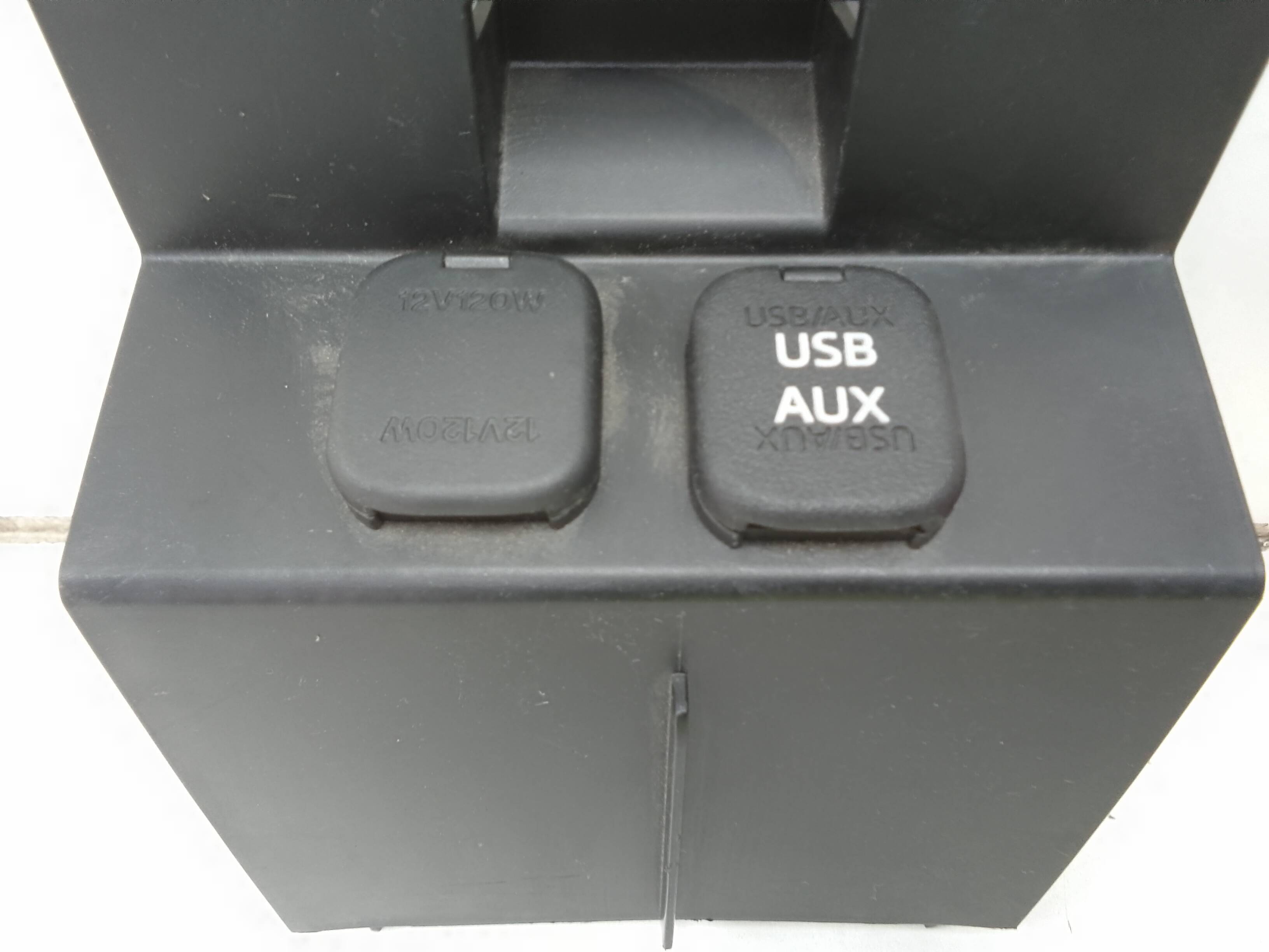 Puerto usb aux mazda cx-5 (ke)(2012->)