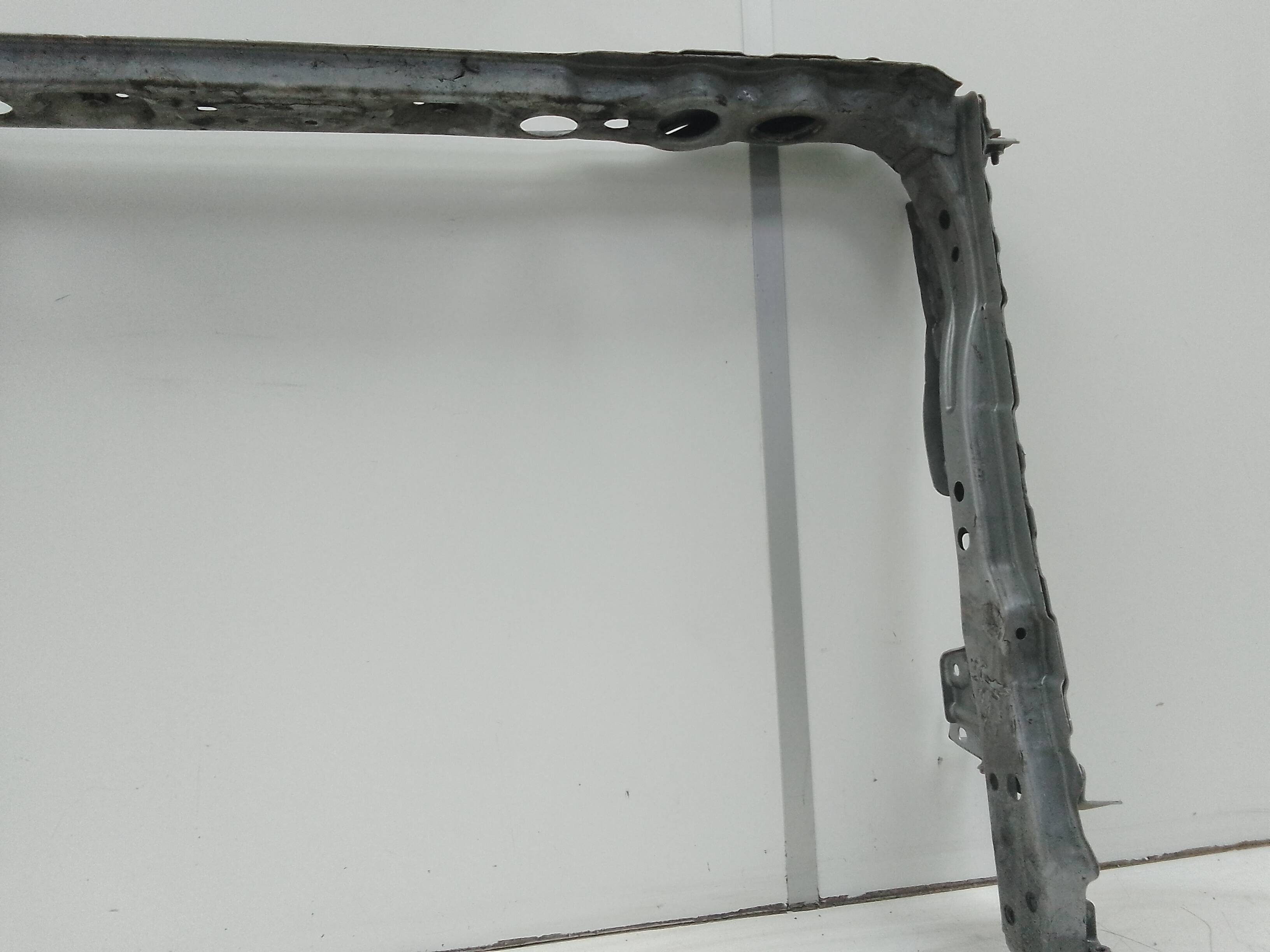 Soporte radiador toyota prius (zvw30)(2009->)