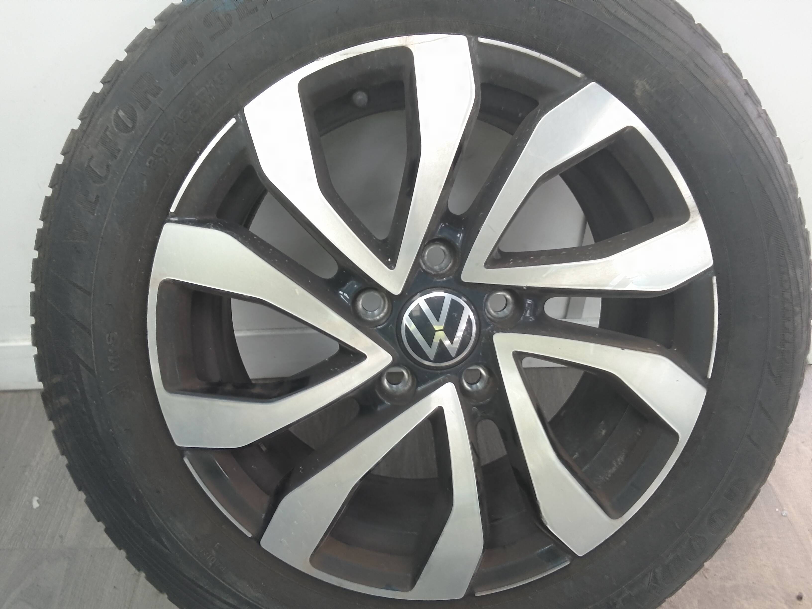 Llanta 16 volkswagen golf viii berlina (cd1)(12.2019->)