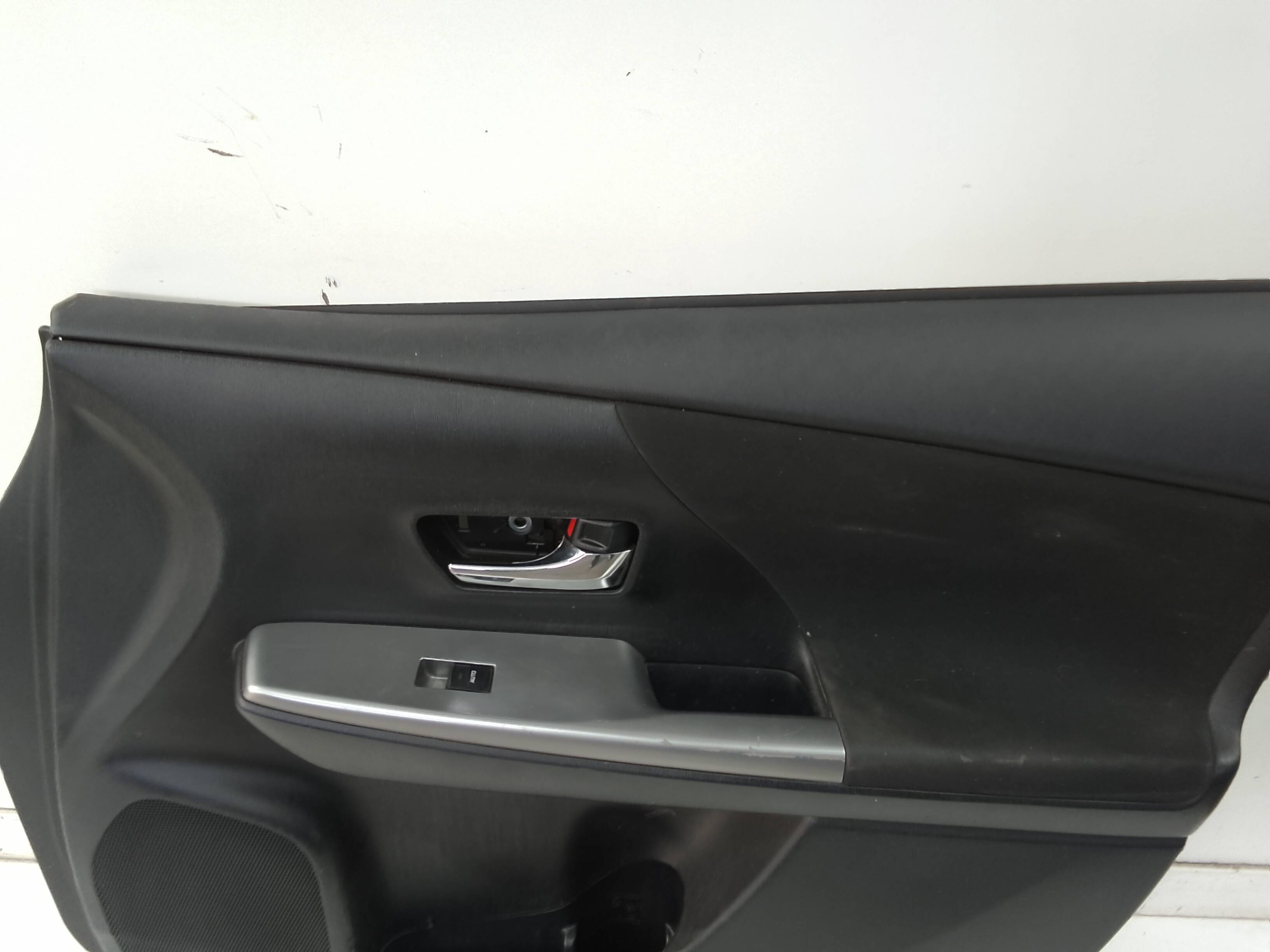 Guarnecido puerta delantera derecha toyota prius + (zvw40)(2012->)