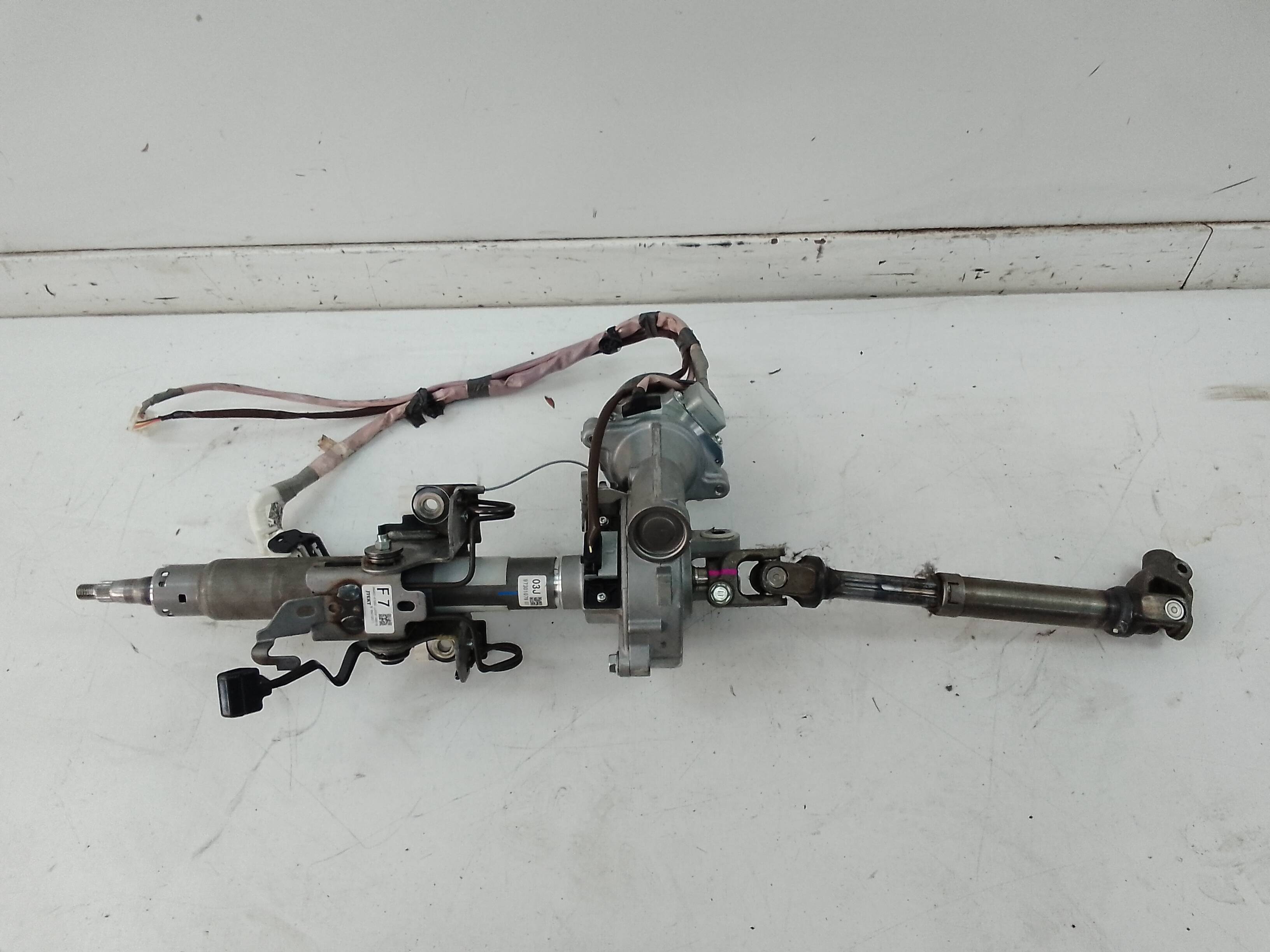 Columna direccion electrica toyota prius + (zvw40)(2012->)