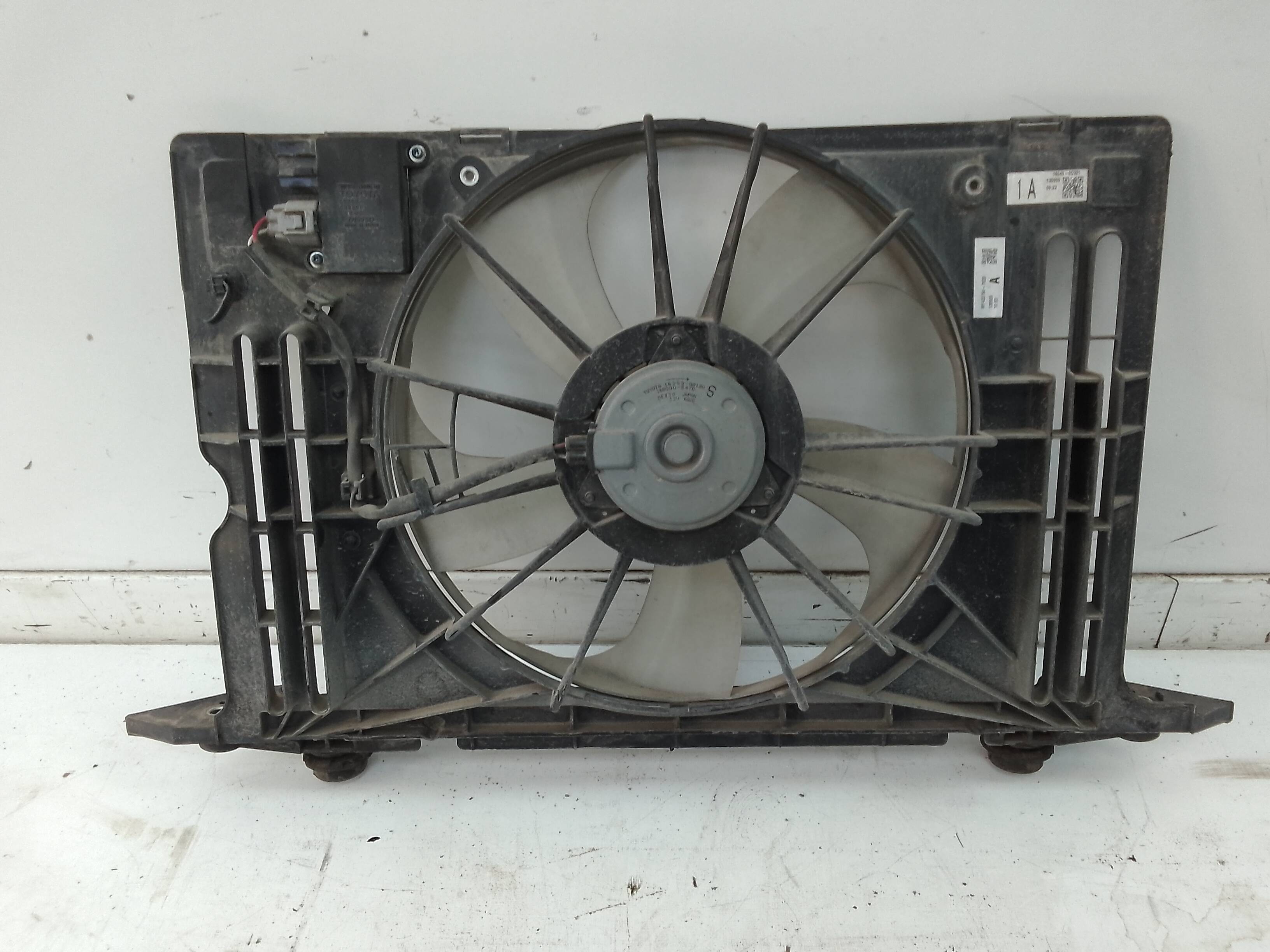 Electroventilador toyota auris touring sports (e18)(10.2012->)