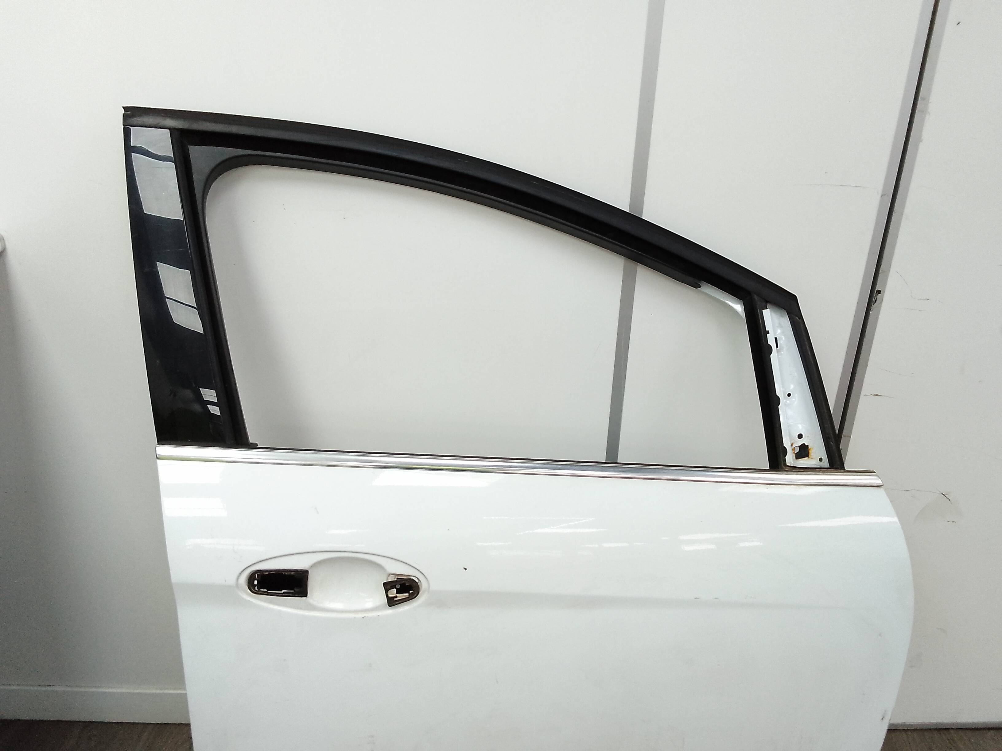 Puerta delantera derecha ford c-max (cb7)(2010->)