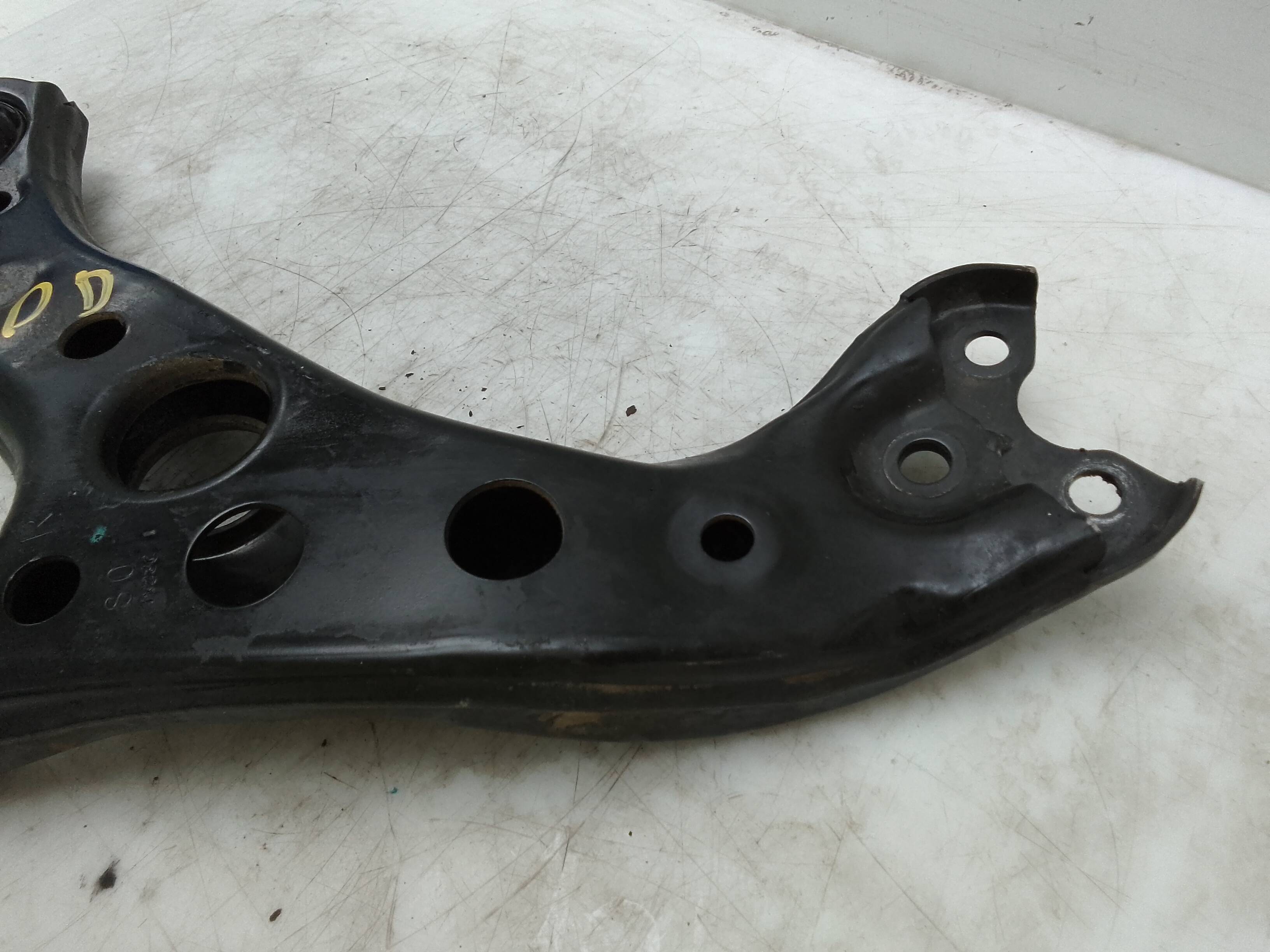 Brazo suspension inferior delantero derecho toyota toyota corolla (e21)(2019->)