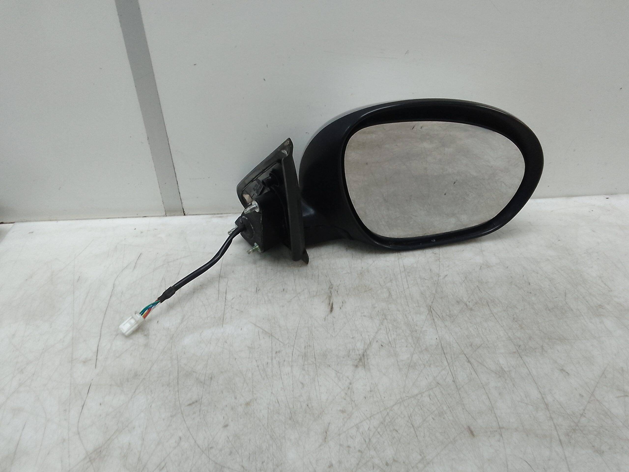 Retrovisor derecho nissan juke i (f15e)(06.2010->)