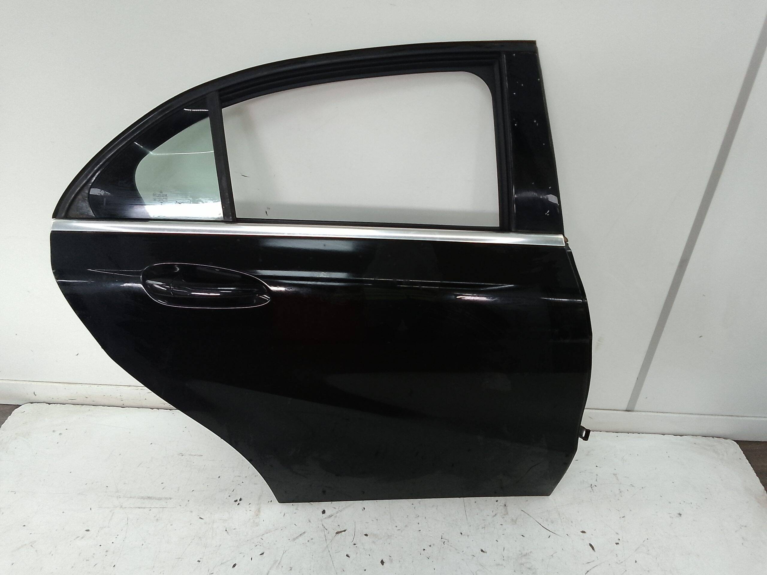 Puerta trasera derecha mercedes-benz clase a (bm 176)(06.2012->)