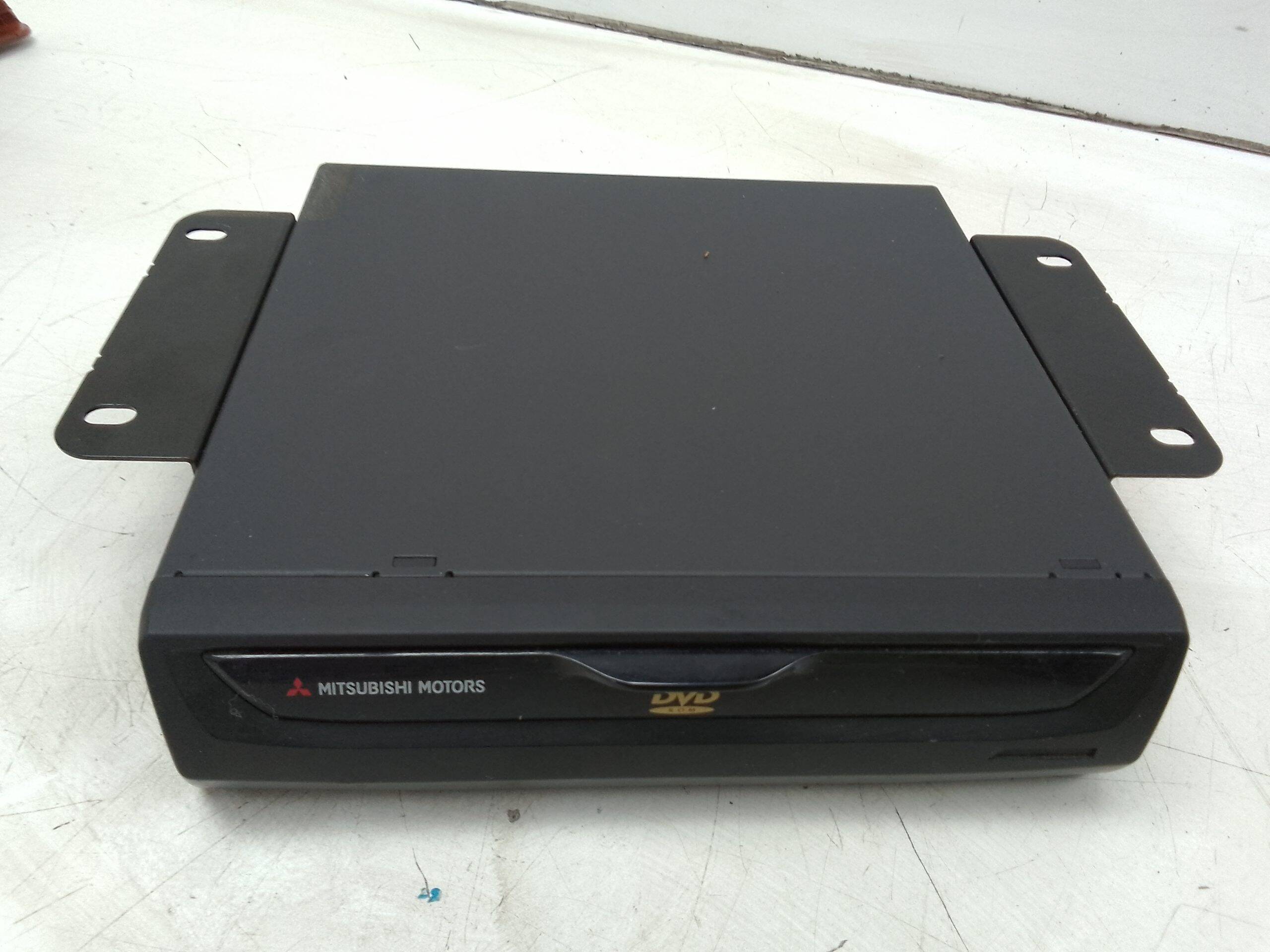 Sistema dvd mitsubishi montero (v60/v70)(2000->)