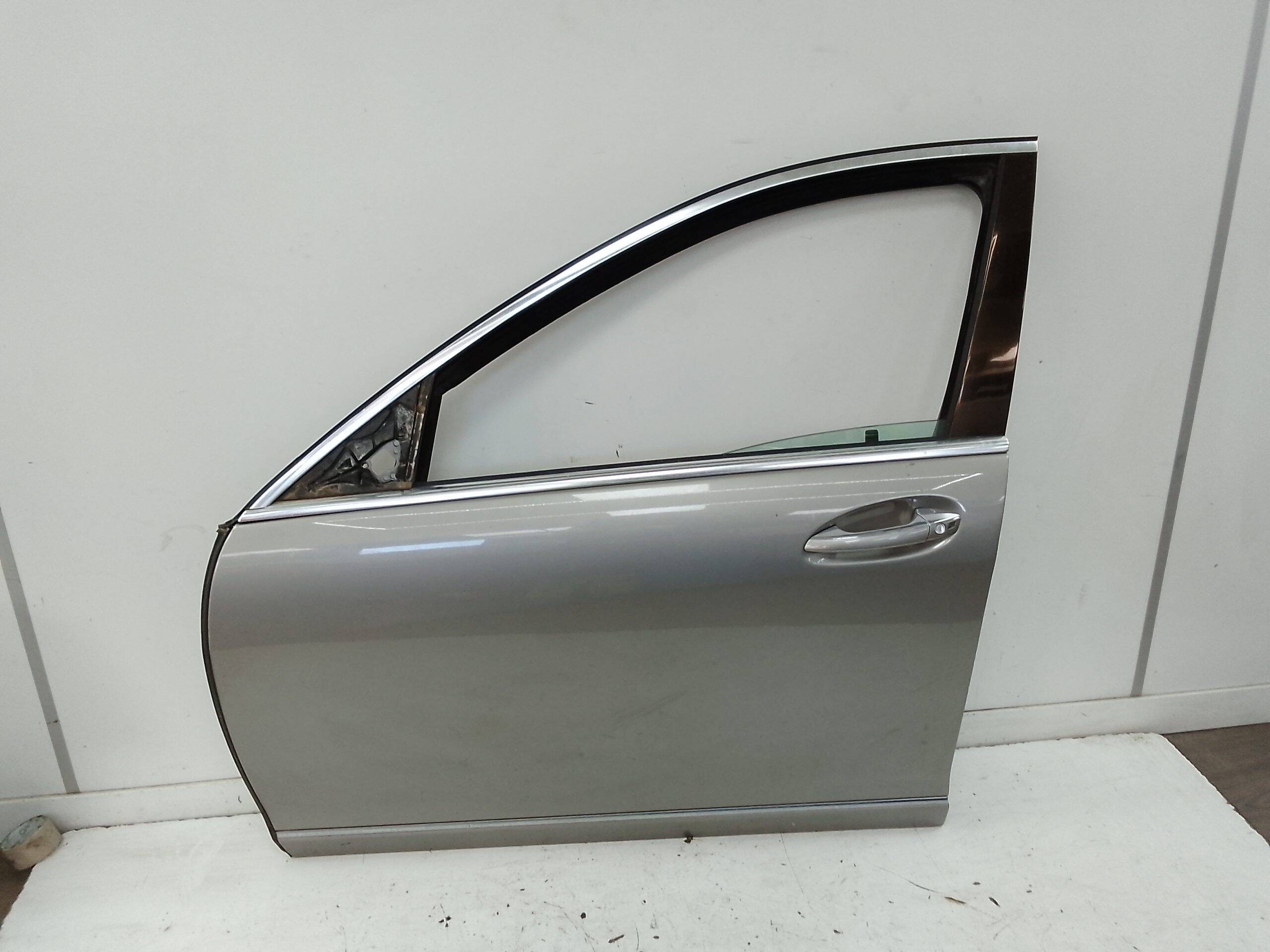 Puerta delantera izquierda mercedes-benz clase s (bm 221) lim. (06.2005->)