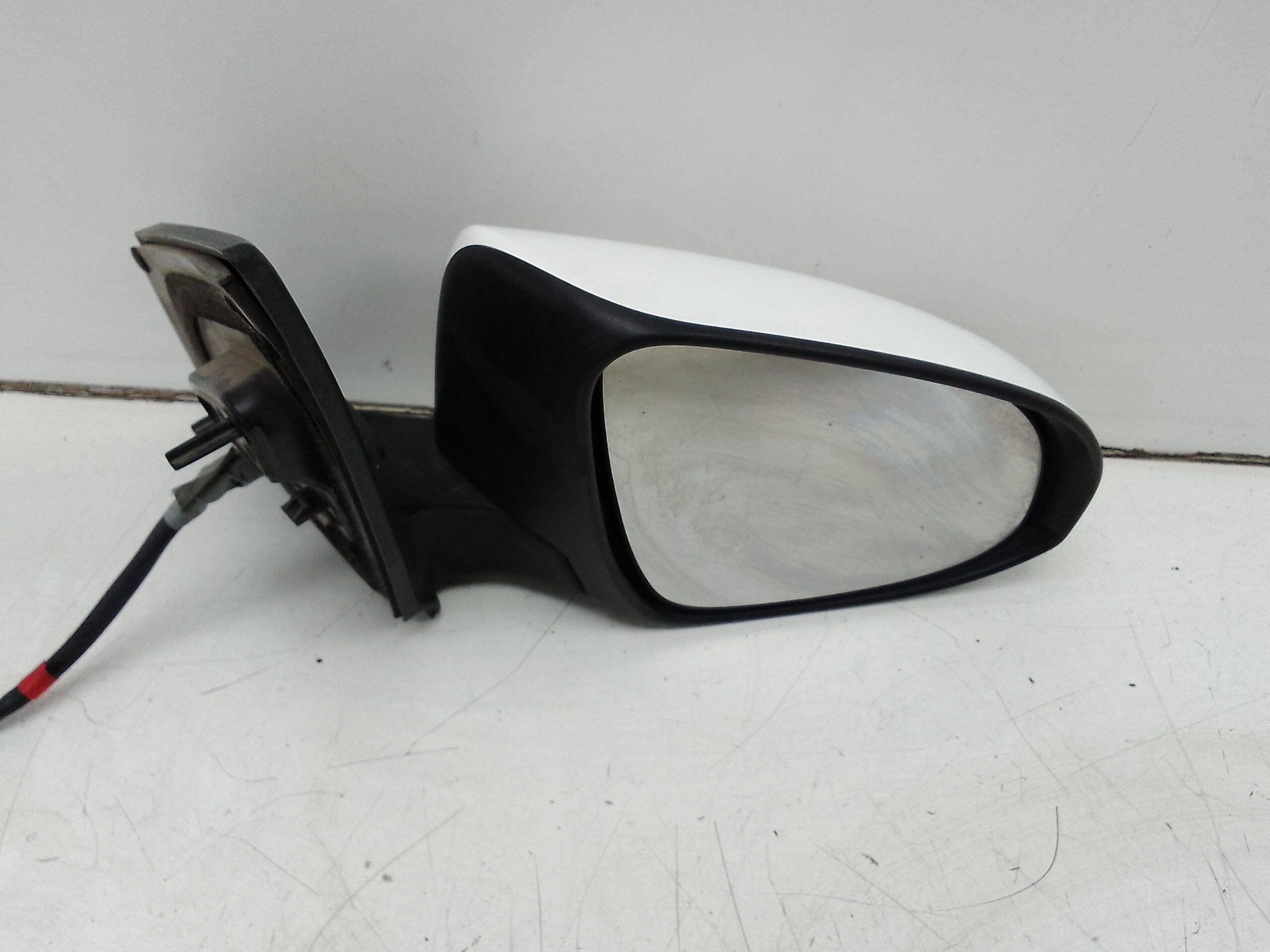 Retrovisor derecho toyota auris (e18)(10.2012->)