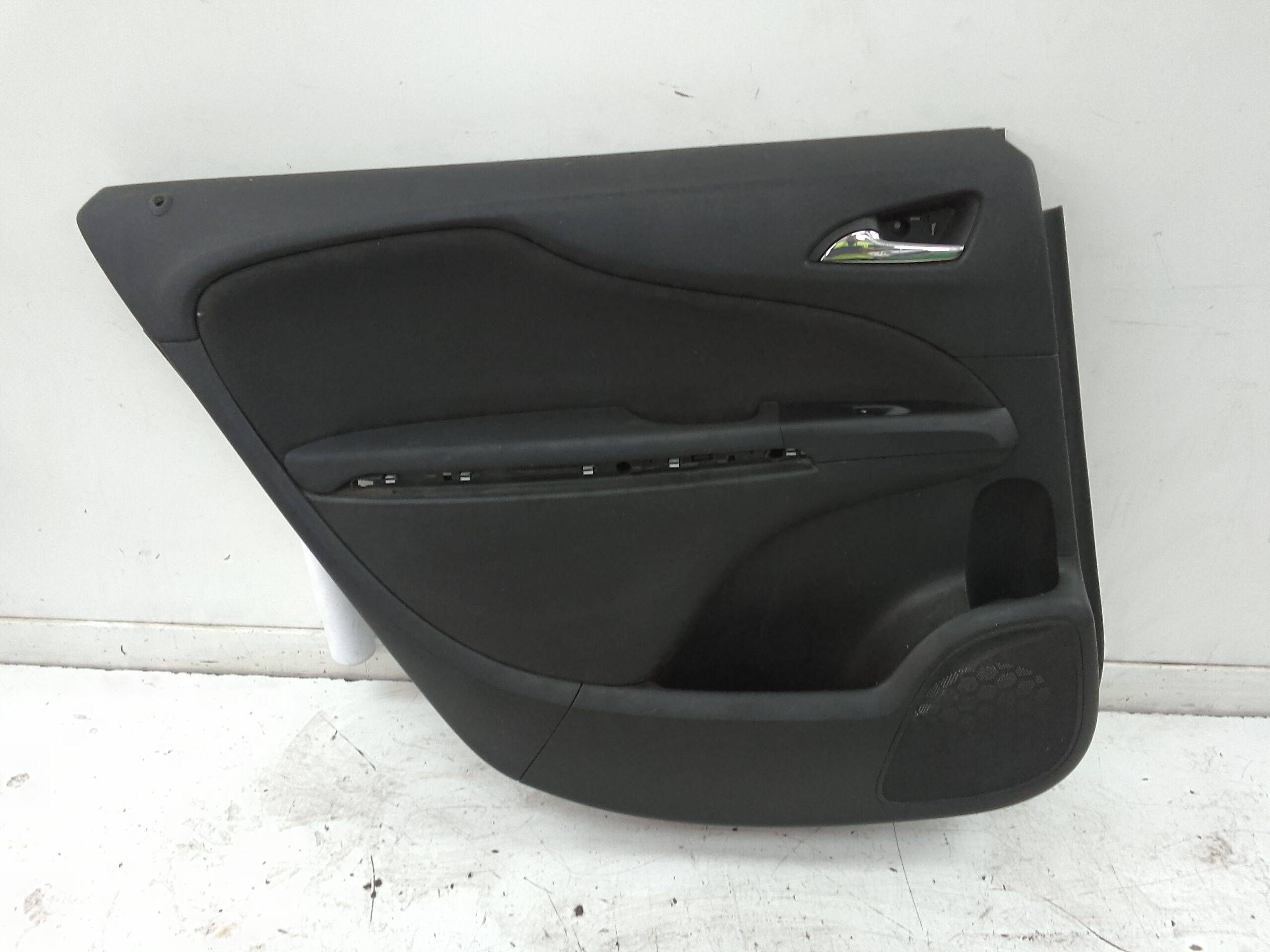 Guarnecido puerta trasera izquierda opel zafira c tourer (09.2011->)